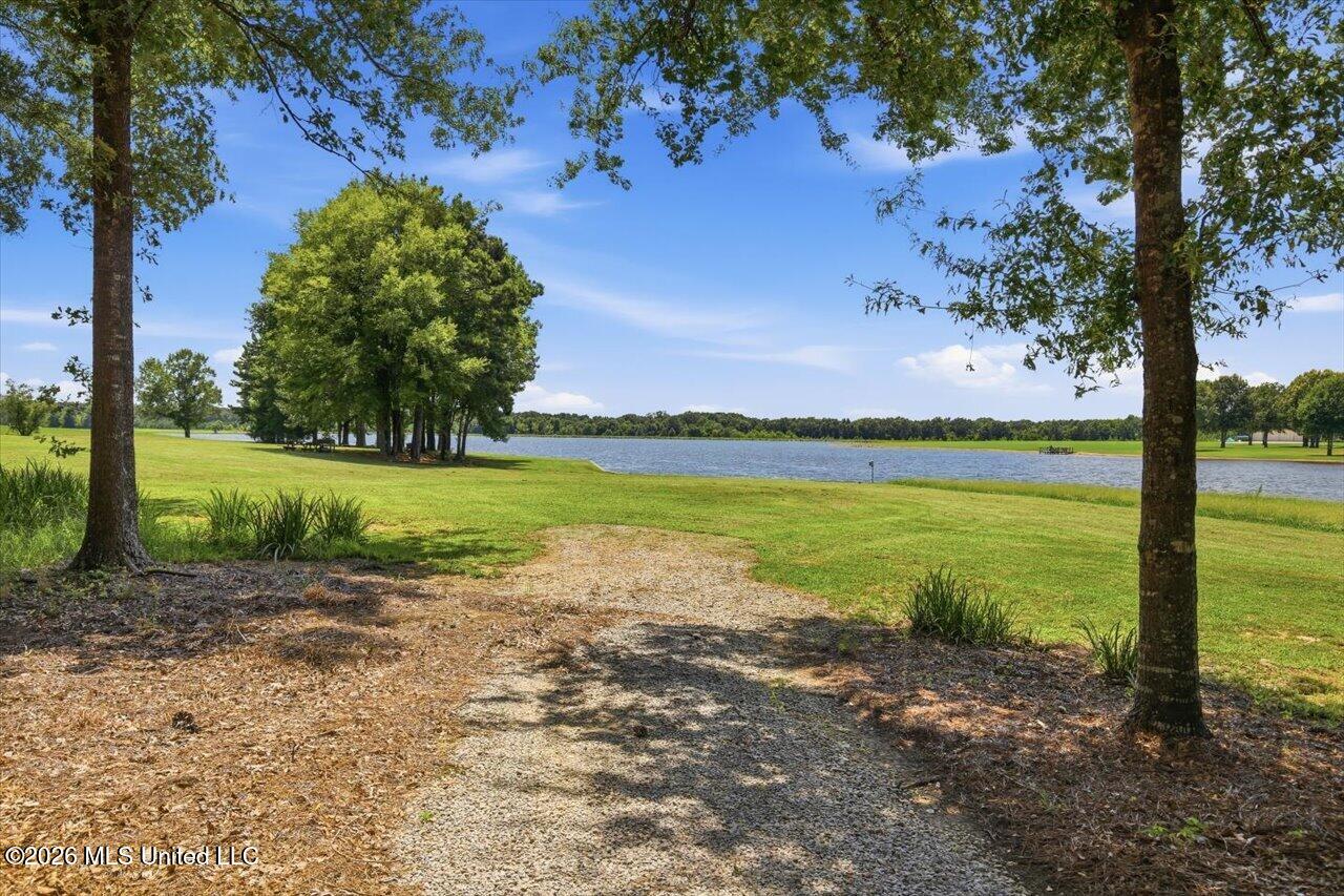 103 Lakeshore Cove Property Photo 41