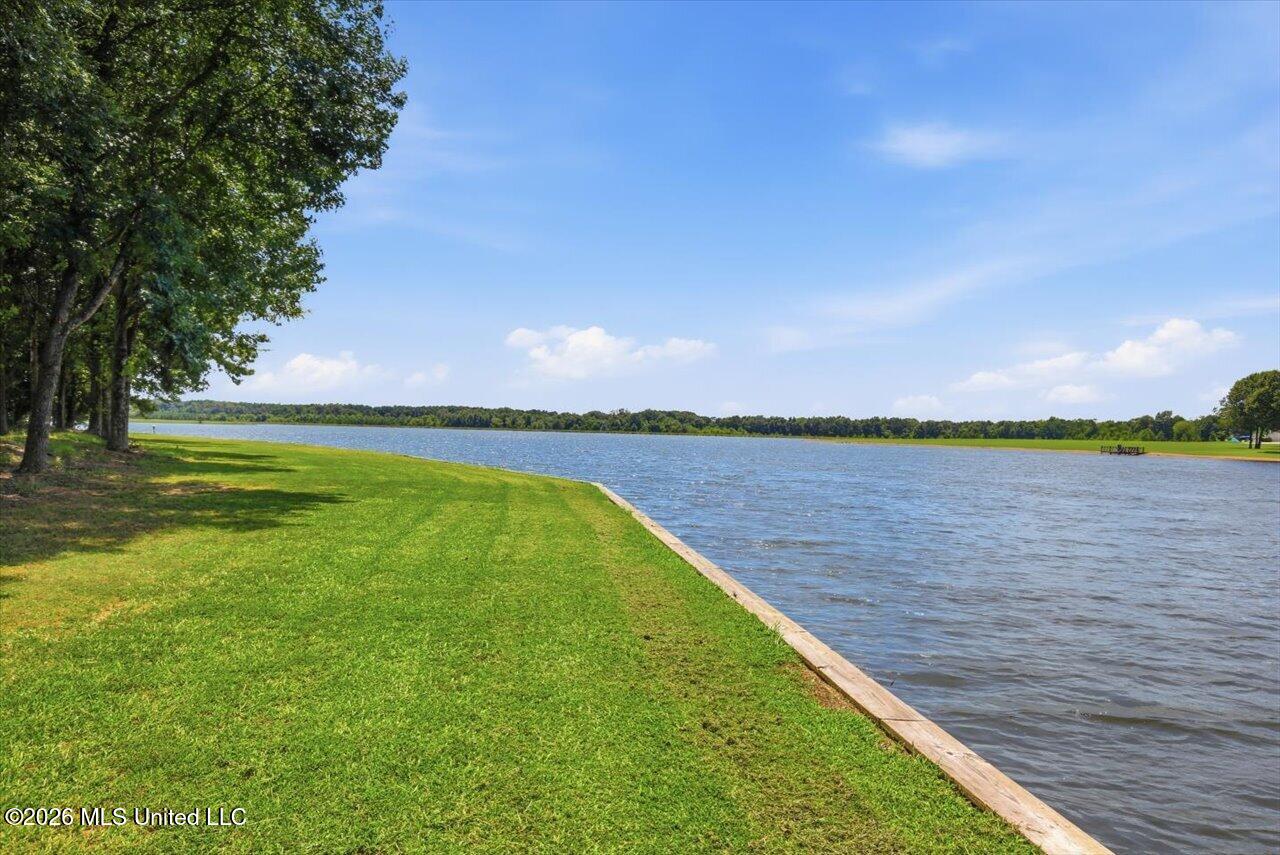103 Lakeshore Cove Property Photo 45