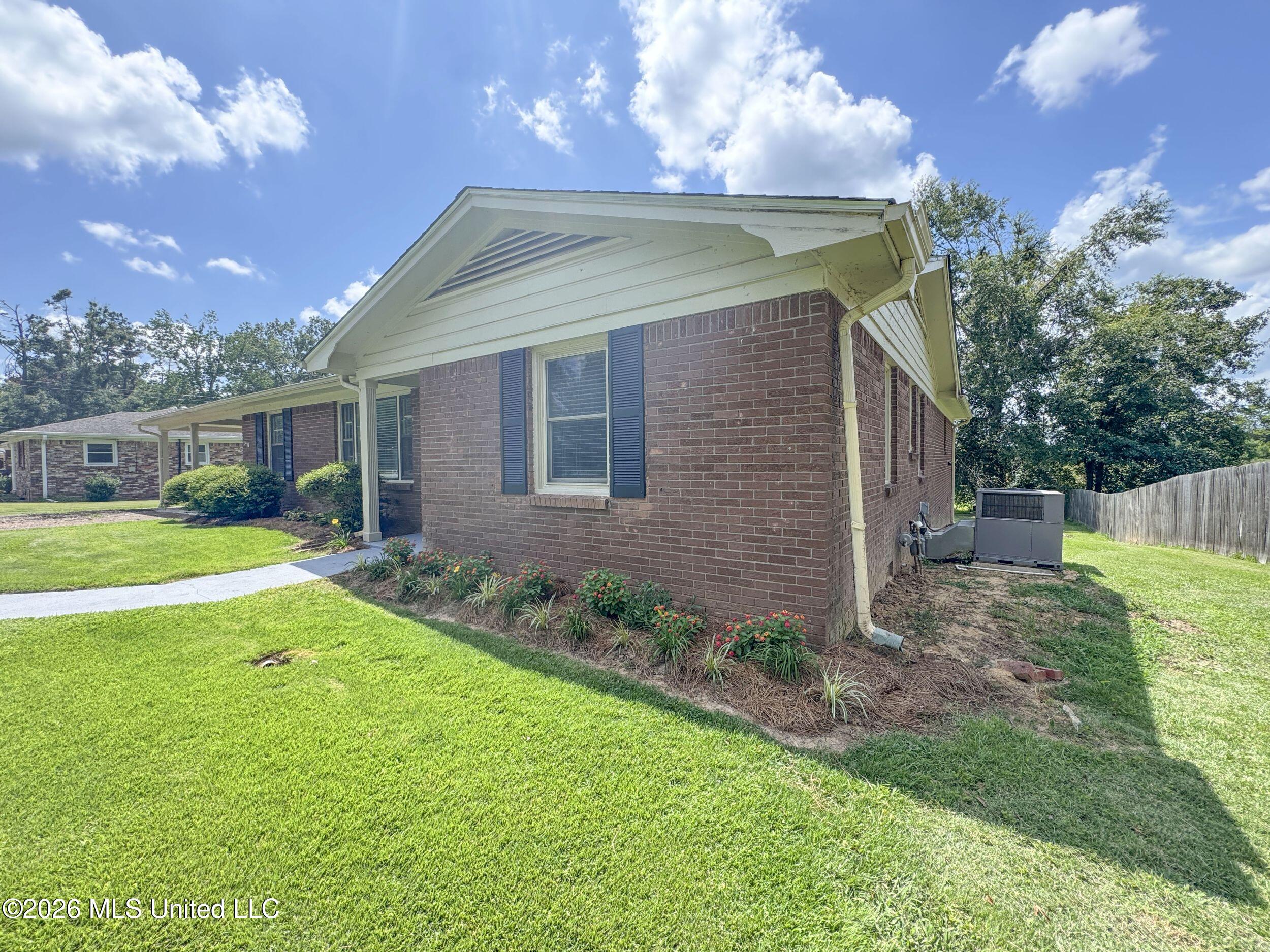 256 Pollard Street Property Photo 26