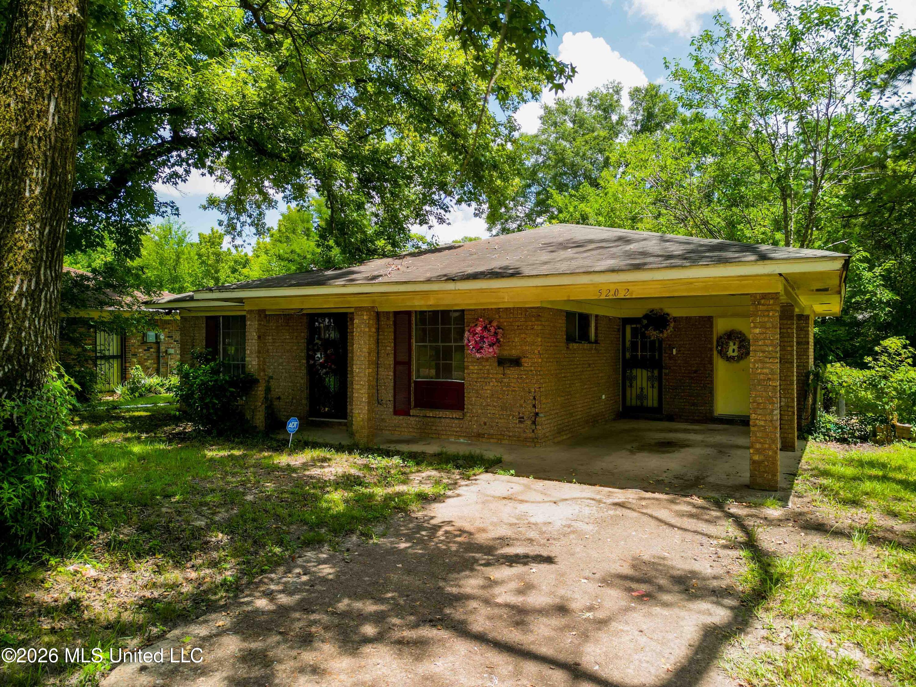 5202 Ginger Drive Property Photo 2