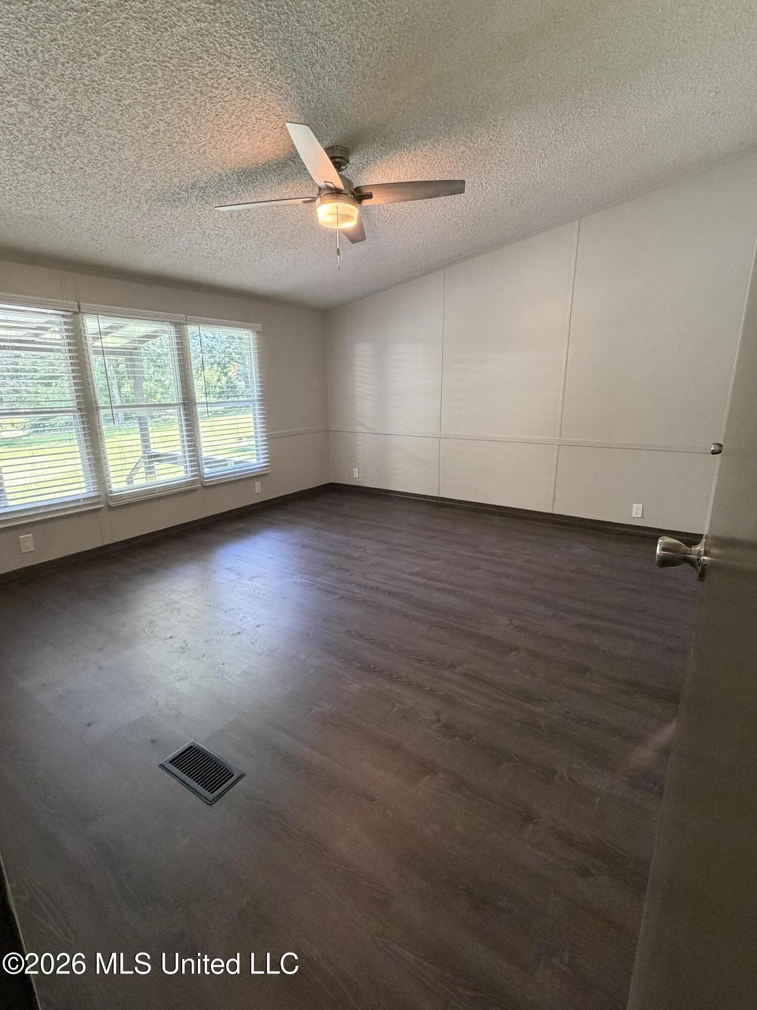 88 Embry Road Property Photo 10