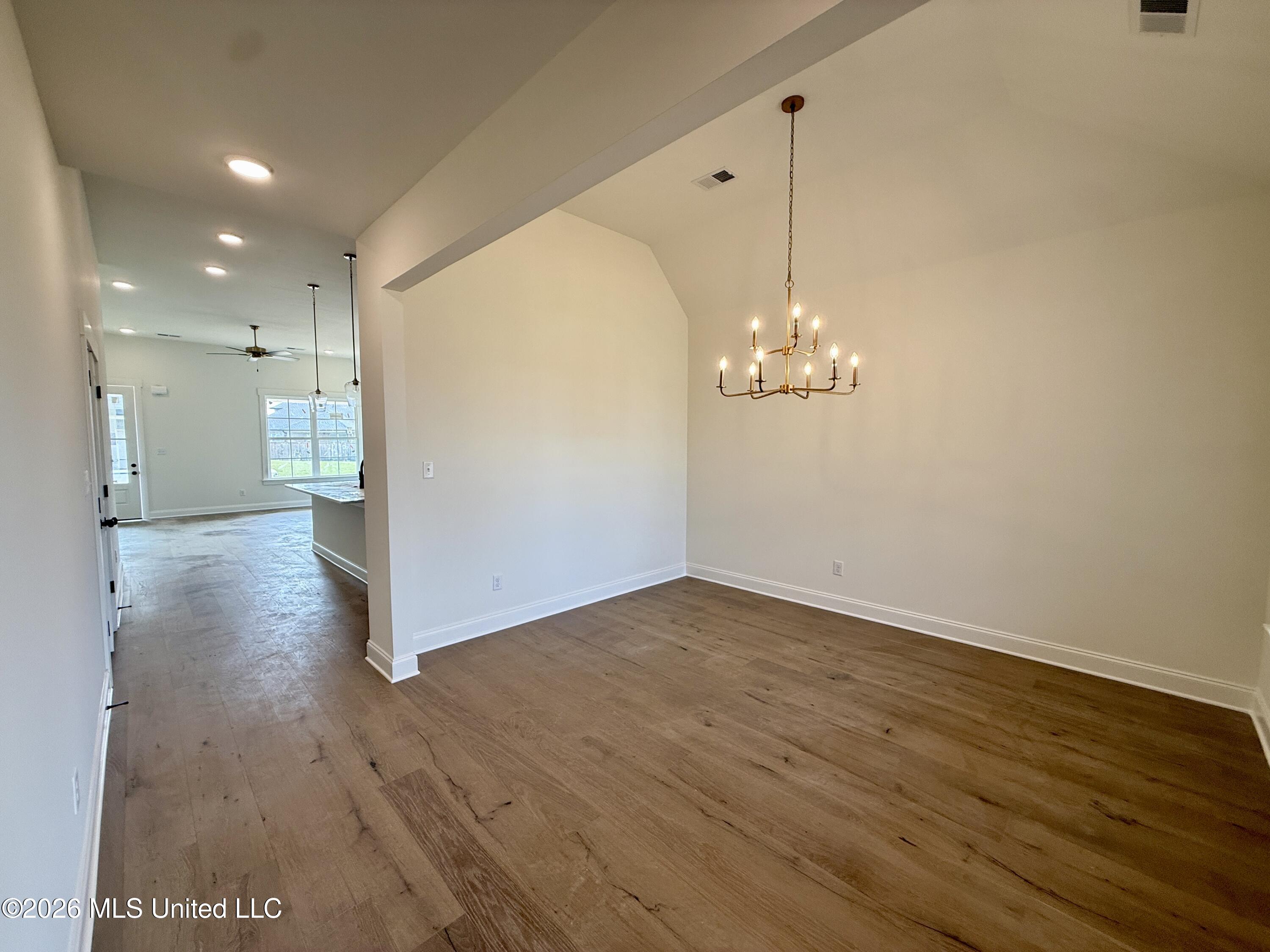 807 Quitman Court Property Photo 10