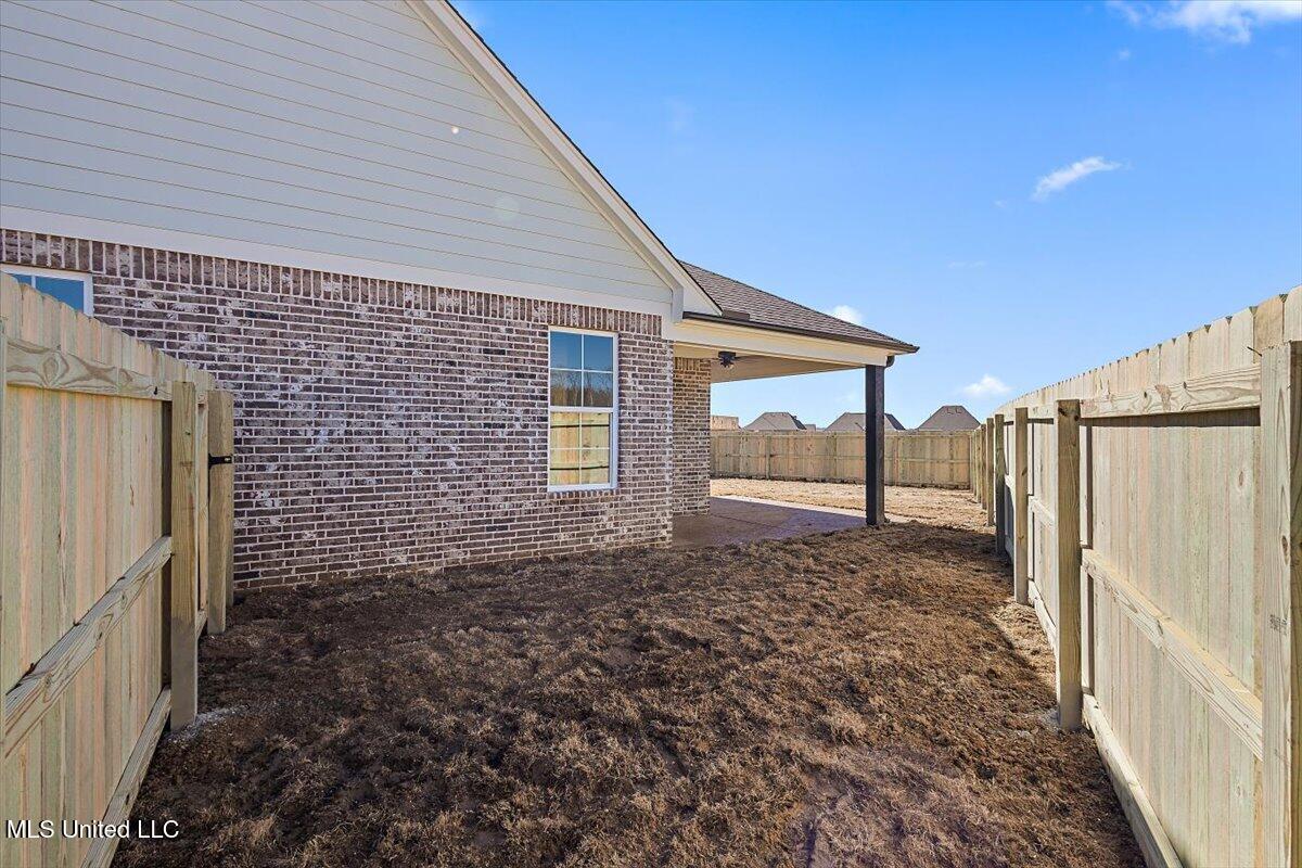 815 Quitman Court Property Photo 32