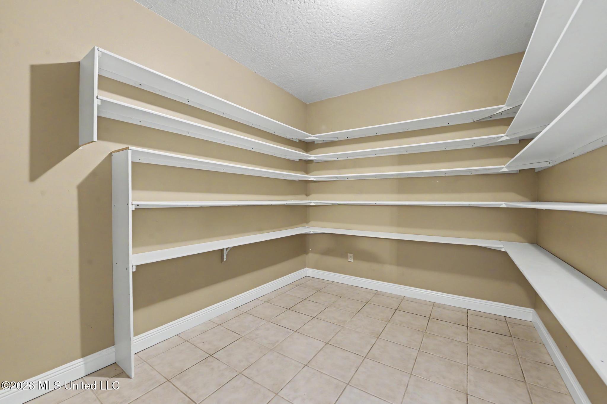 7504 Park Ridge Drive Property Photo 16