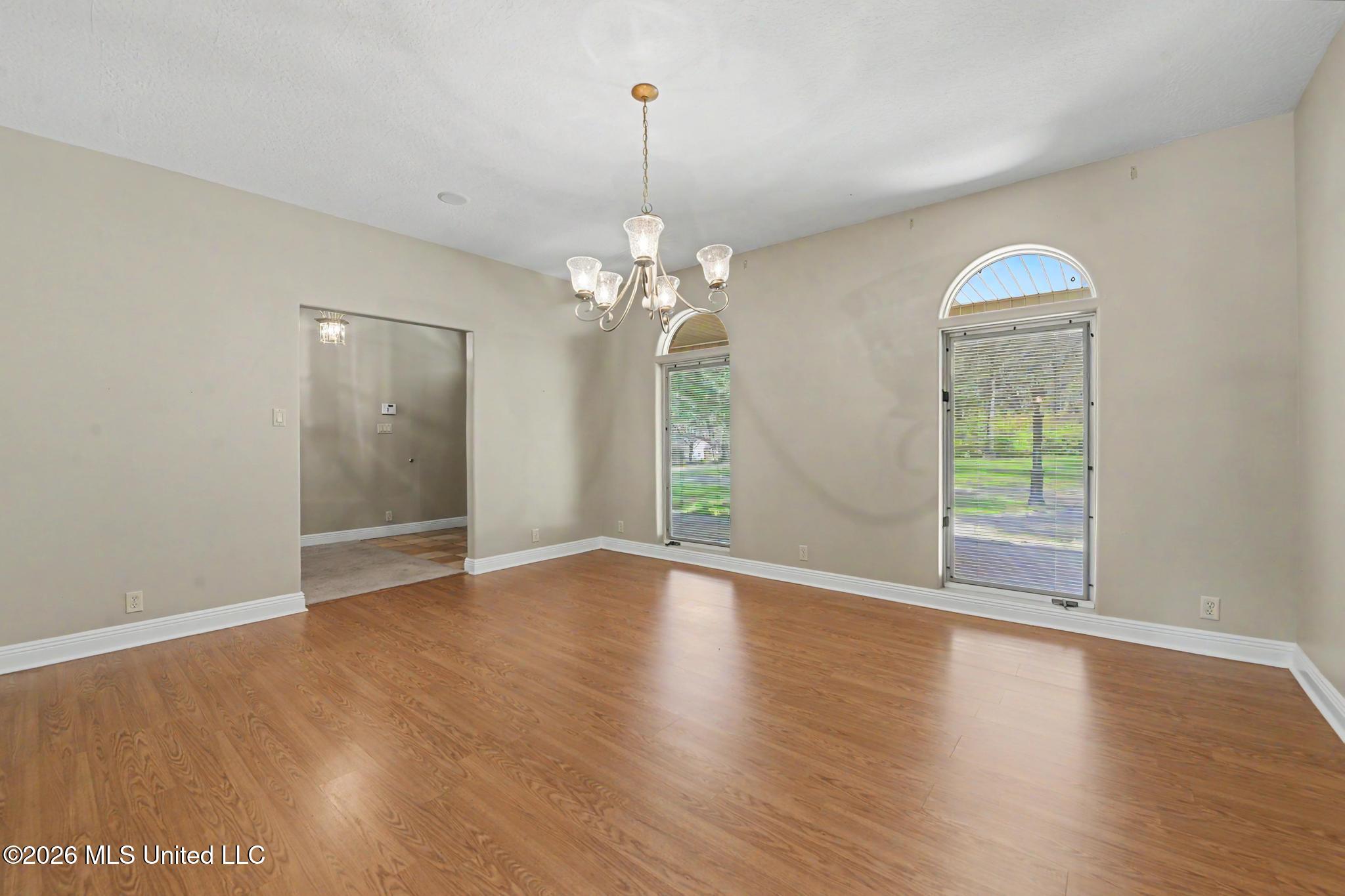 7504 Park Ridge Drive Property Photo 18