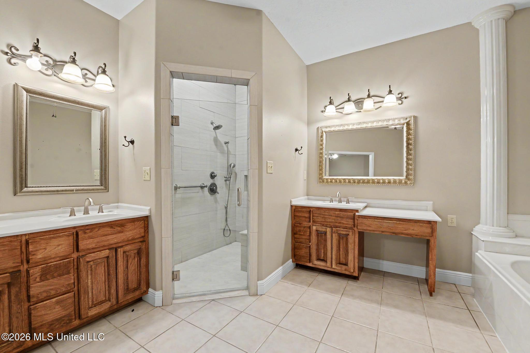 7504 Park Ridge Drive Property Photo 23
