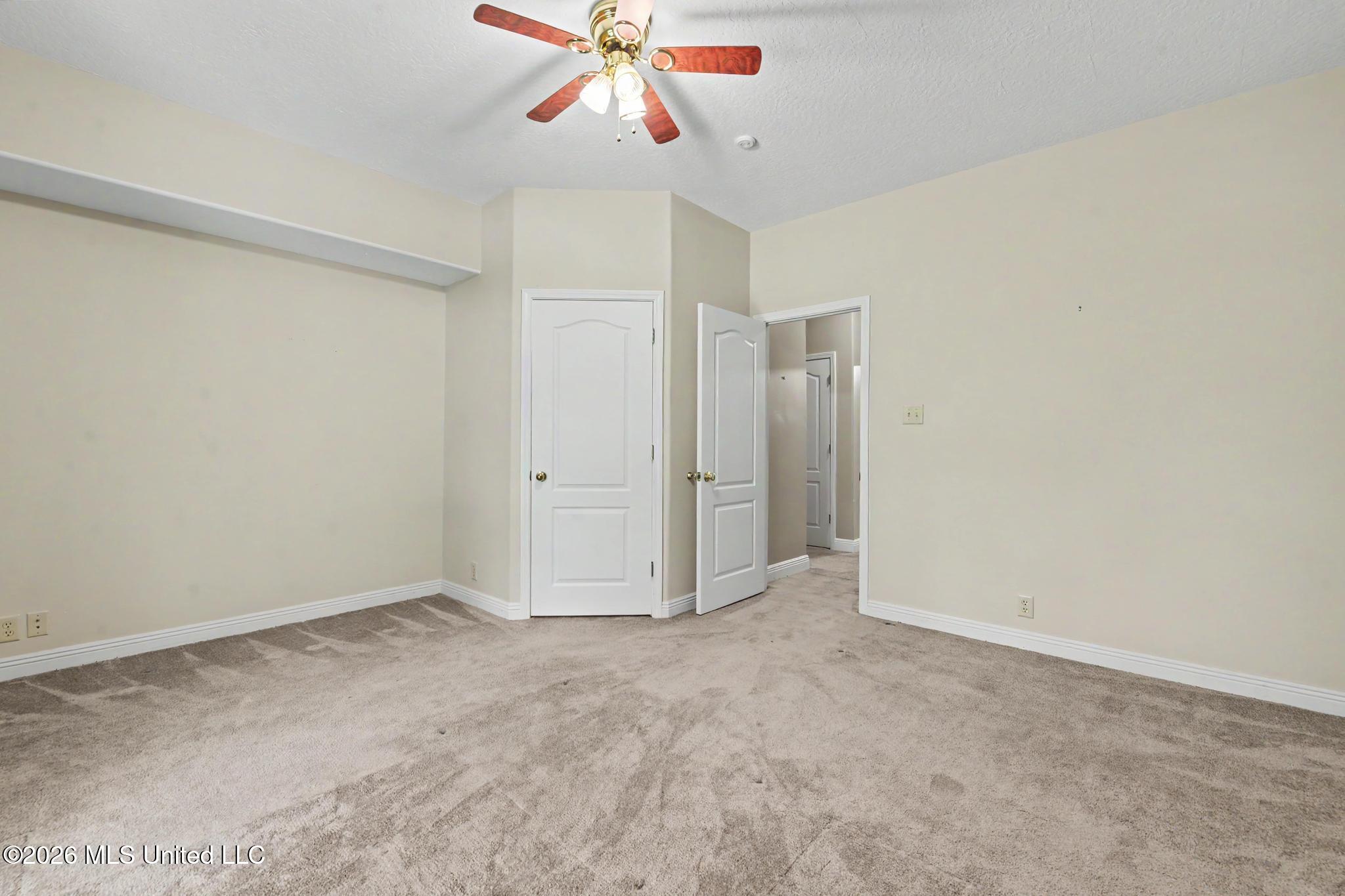 7504 Park Ridge Drive Property Photo 25