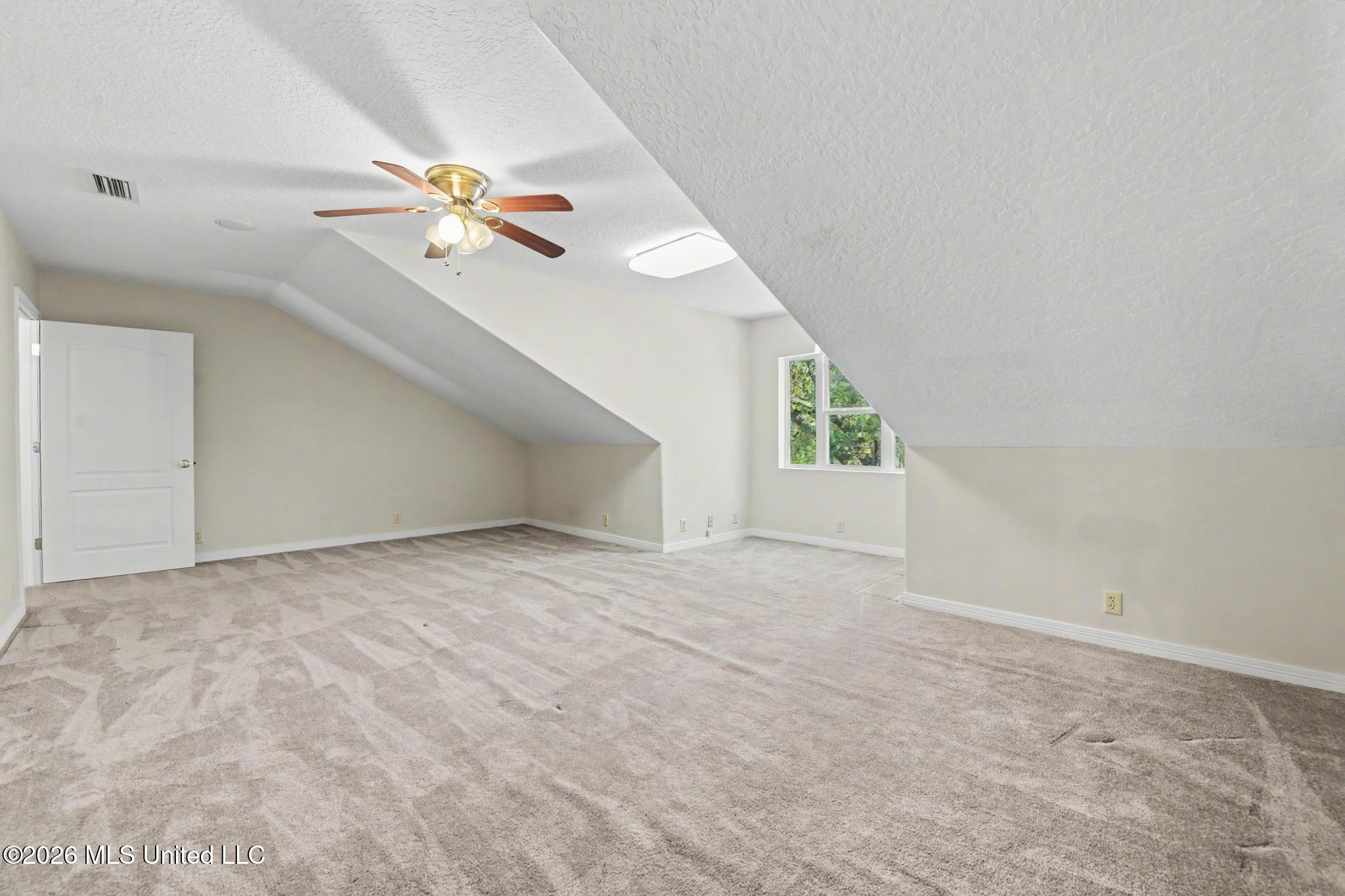 7504 Park Ridge Drive Property Photo 28