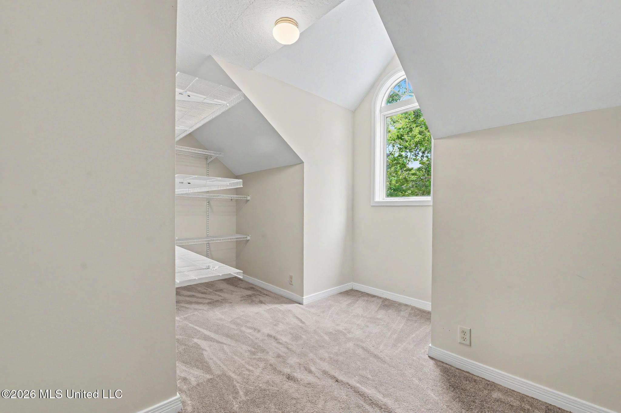 7504 Park Ridge Drive Property Photo 29