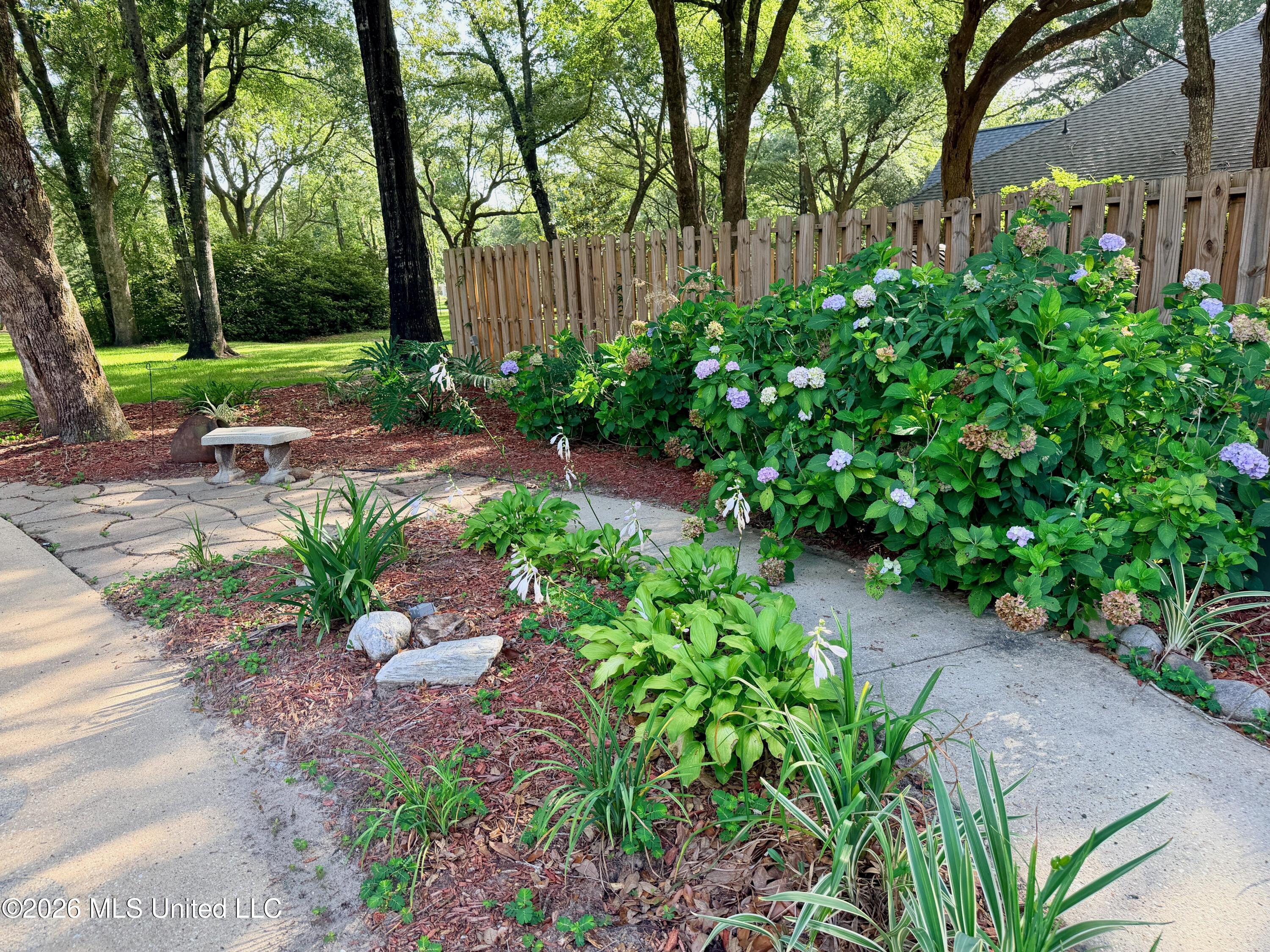 7504 Park Ridge Drive Property Photo 40