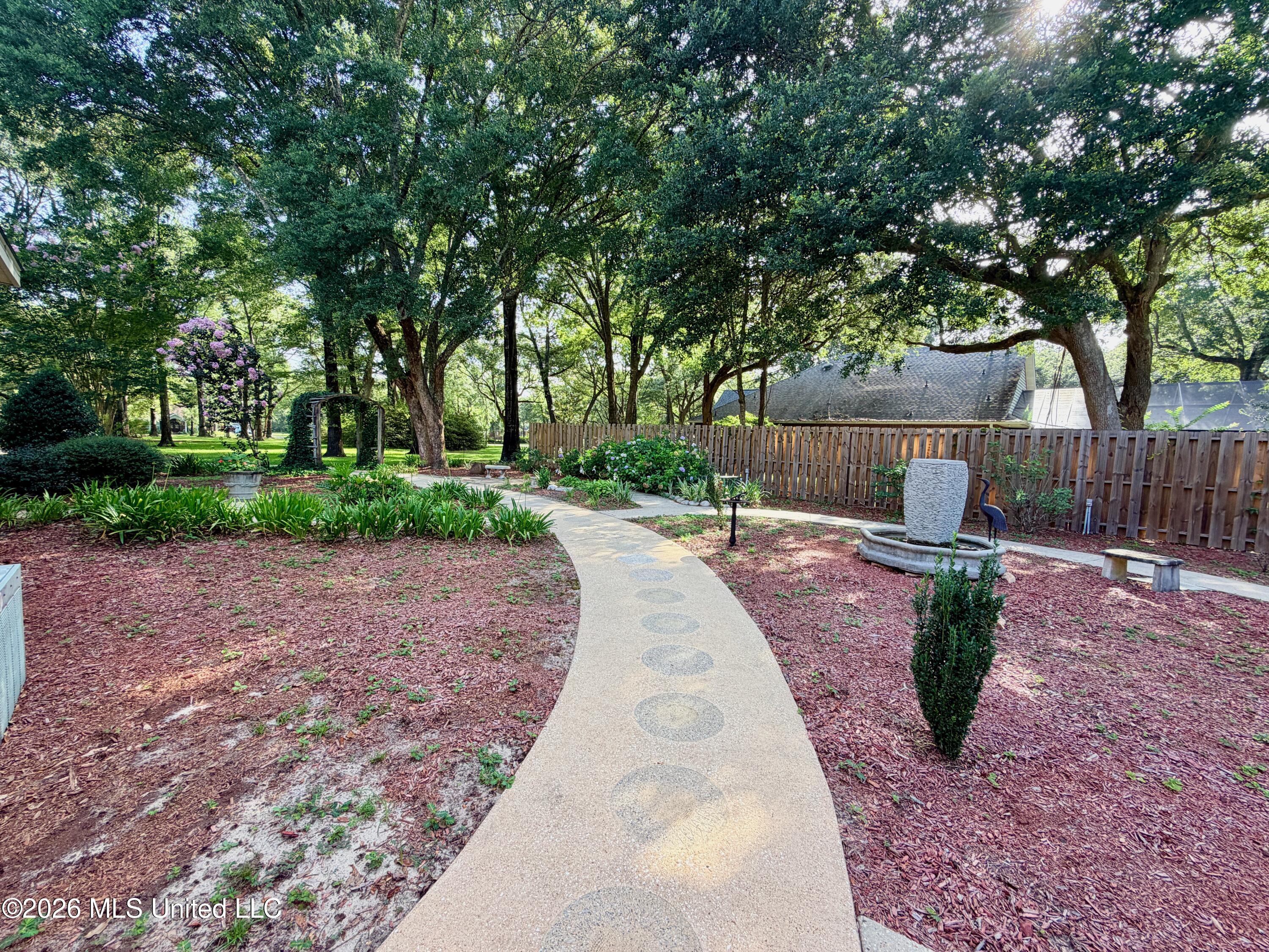 7504 Park Ridge Drive Property Photo 42