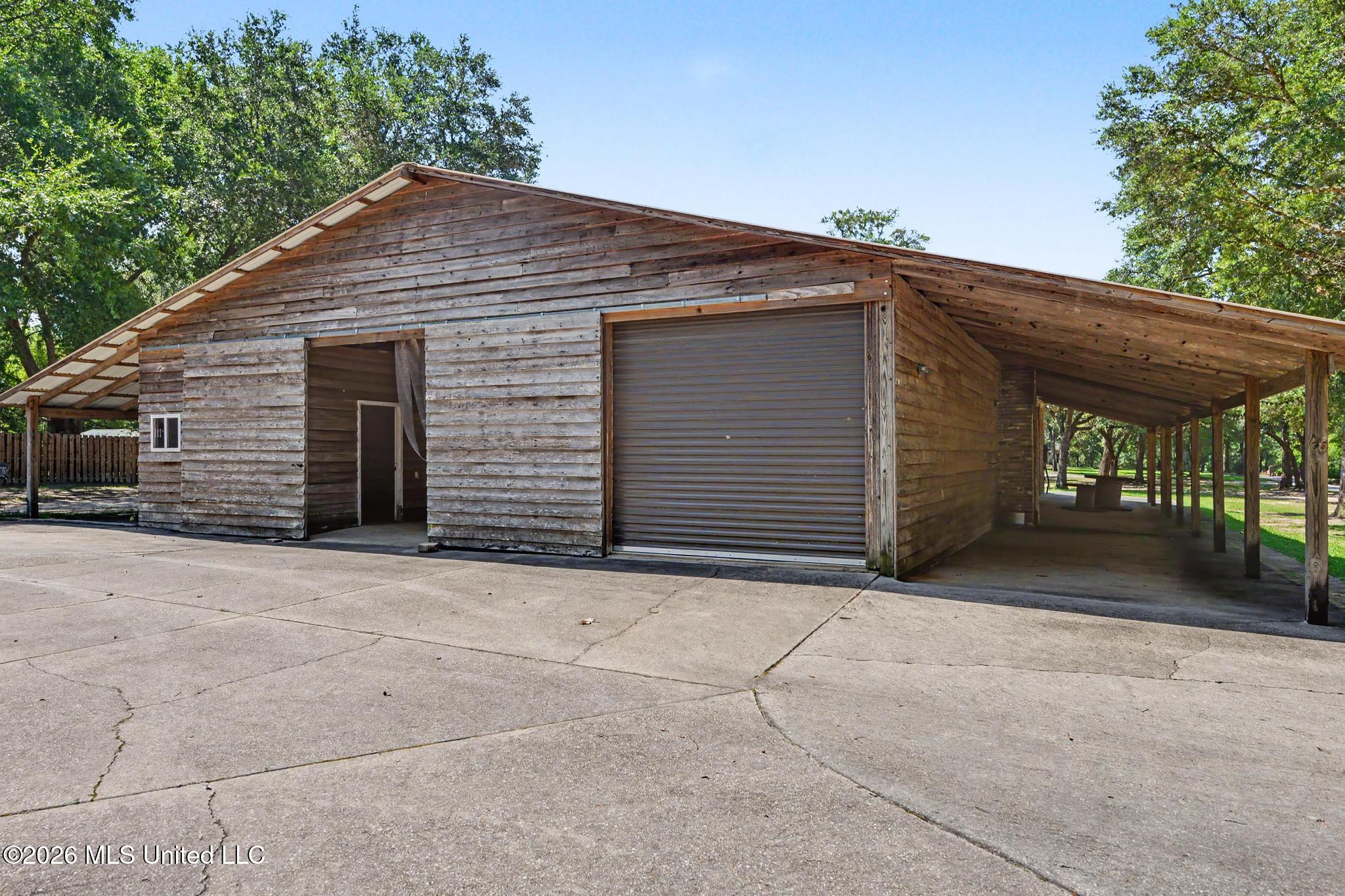 7504 Park Ridge Drive Property Photo 46