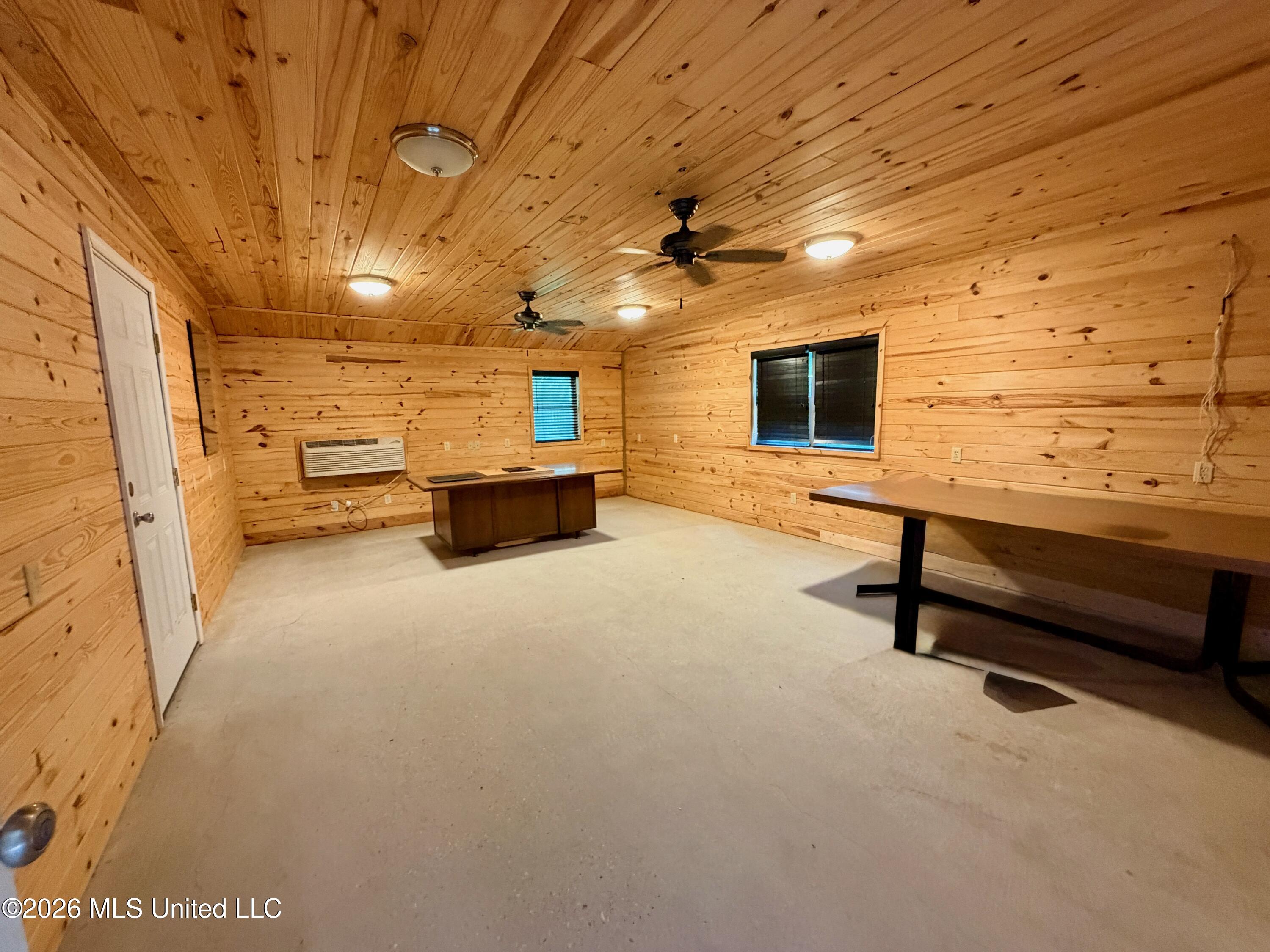 7504 Park Ridge Drive Property Photo 50