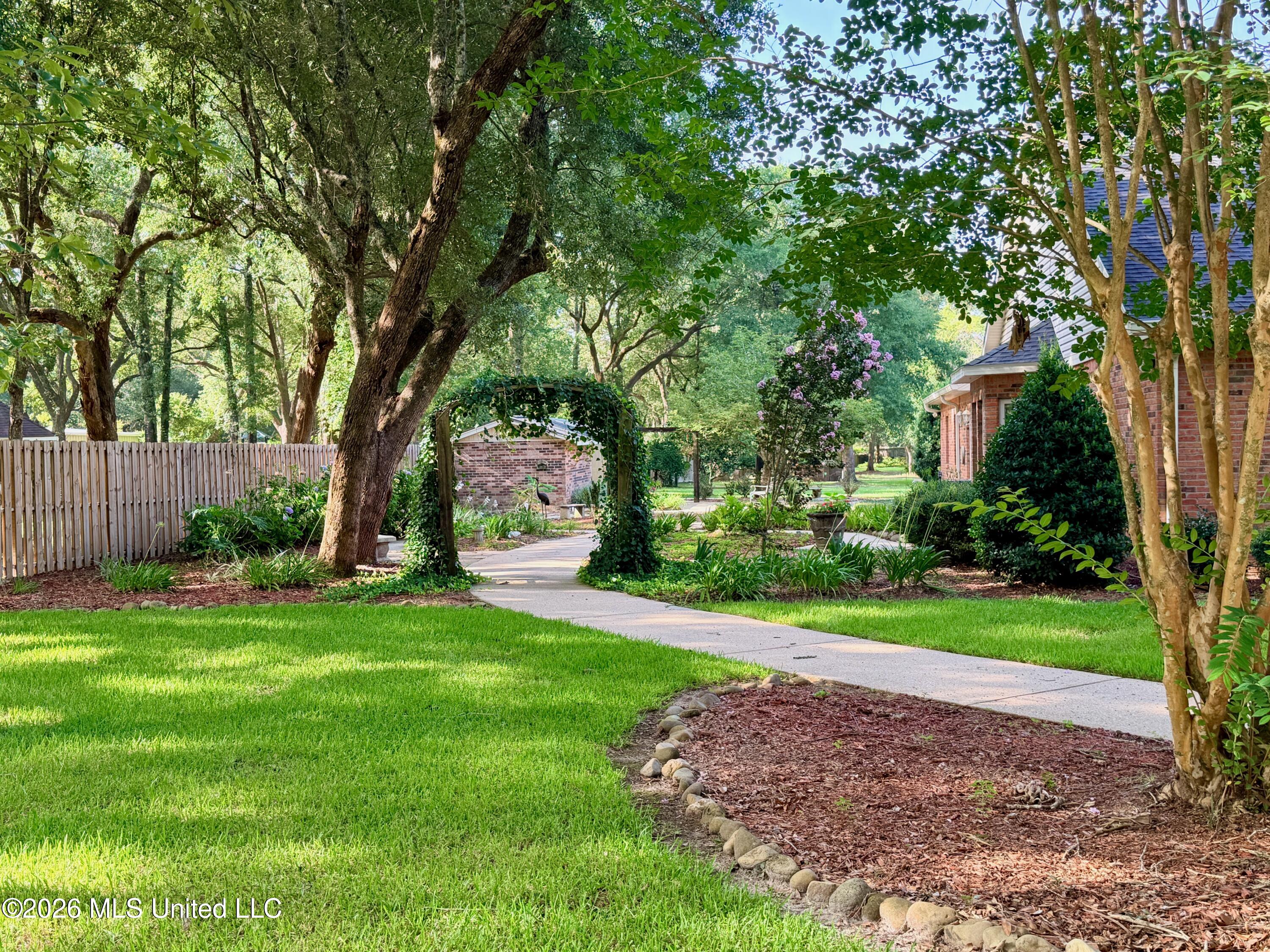 7504 Park Ridge Drive Property Photo 60