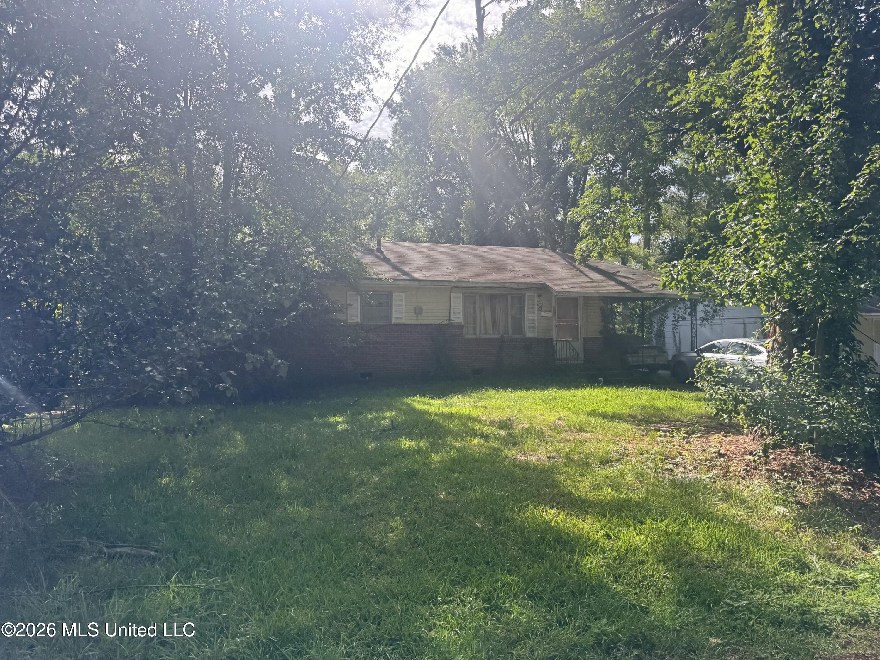 2826 Tara Road Property Photo 2