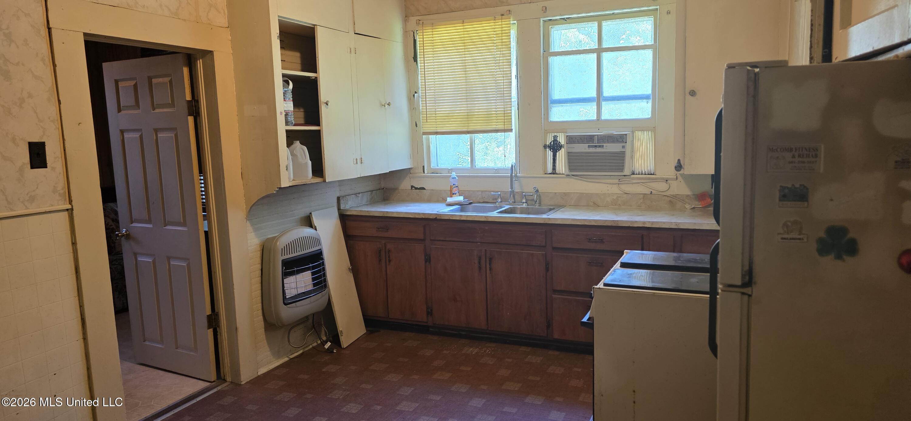 425 Cameron Street Property Photo 4