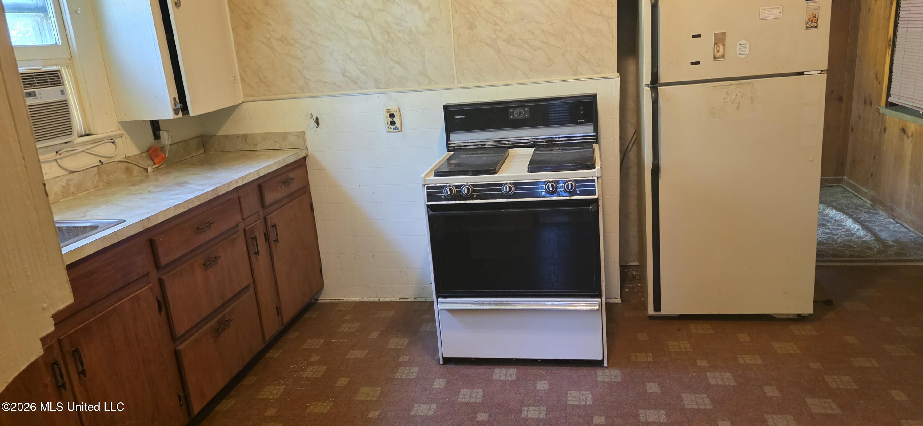 425 Cameron Street Property Photo 7