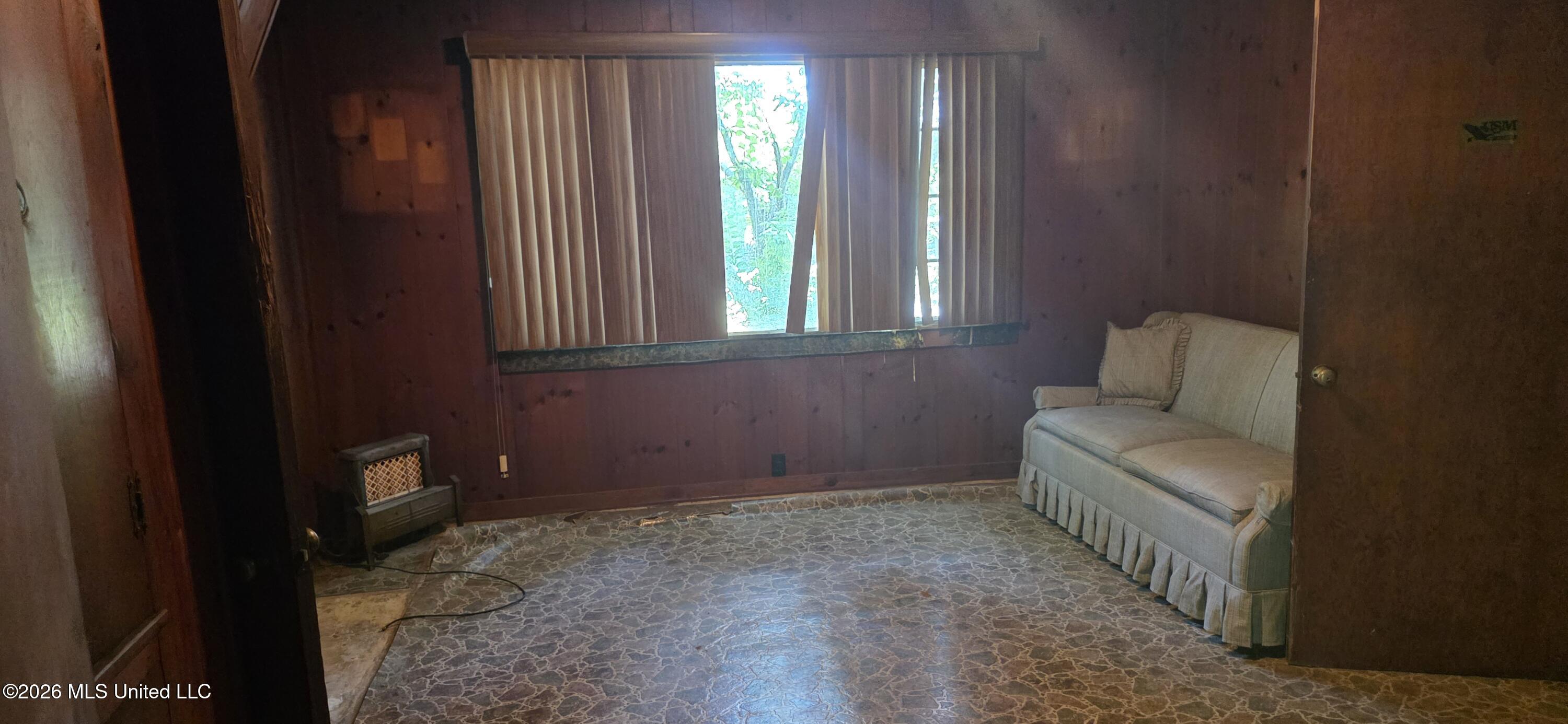 425 Cameron Street Property Photo 15