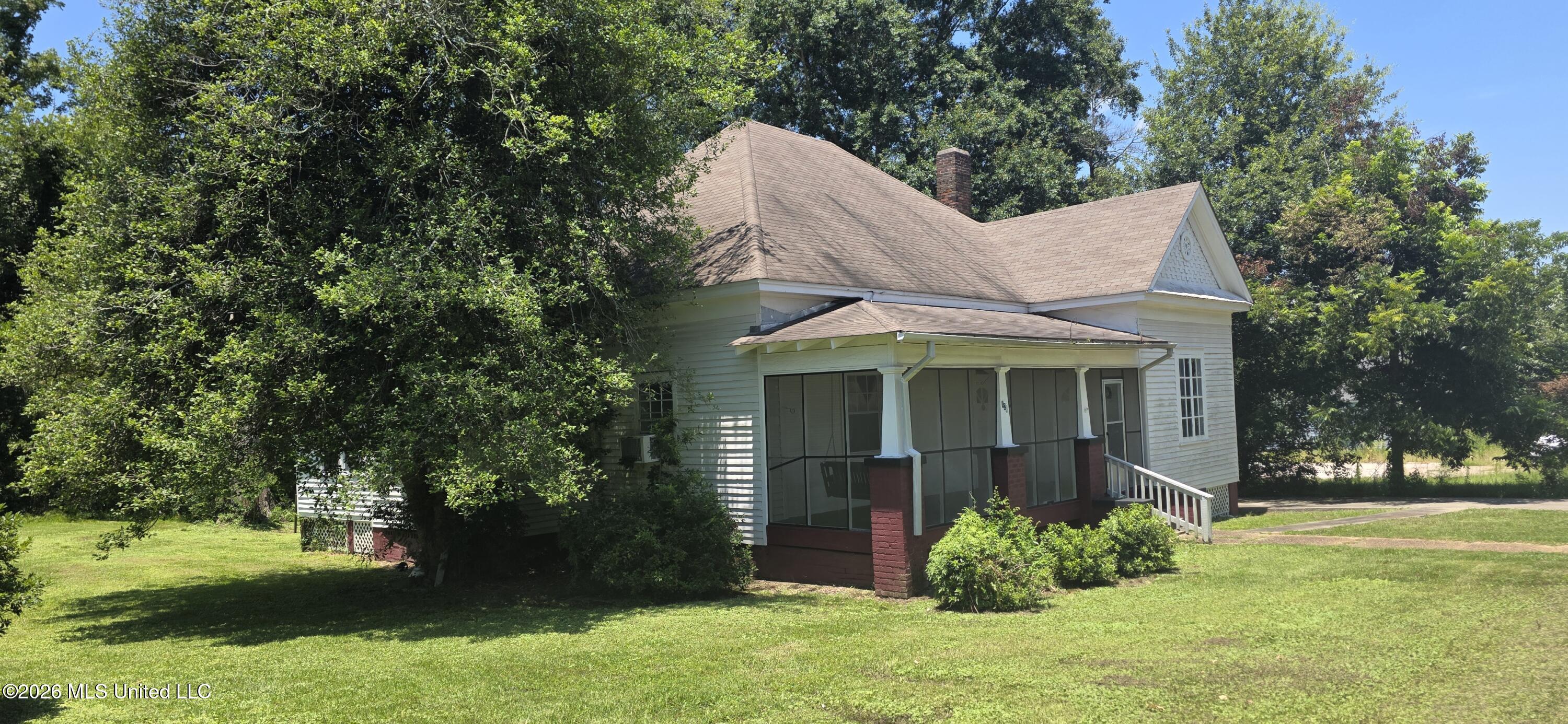 425 Cameron Street Property Photo 17