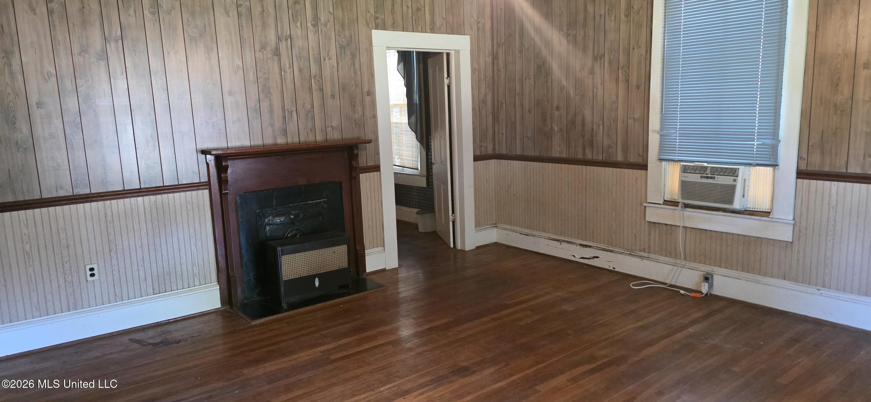 425 Cameron Street Property Photo 27