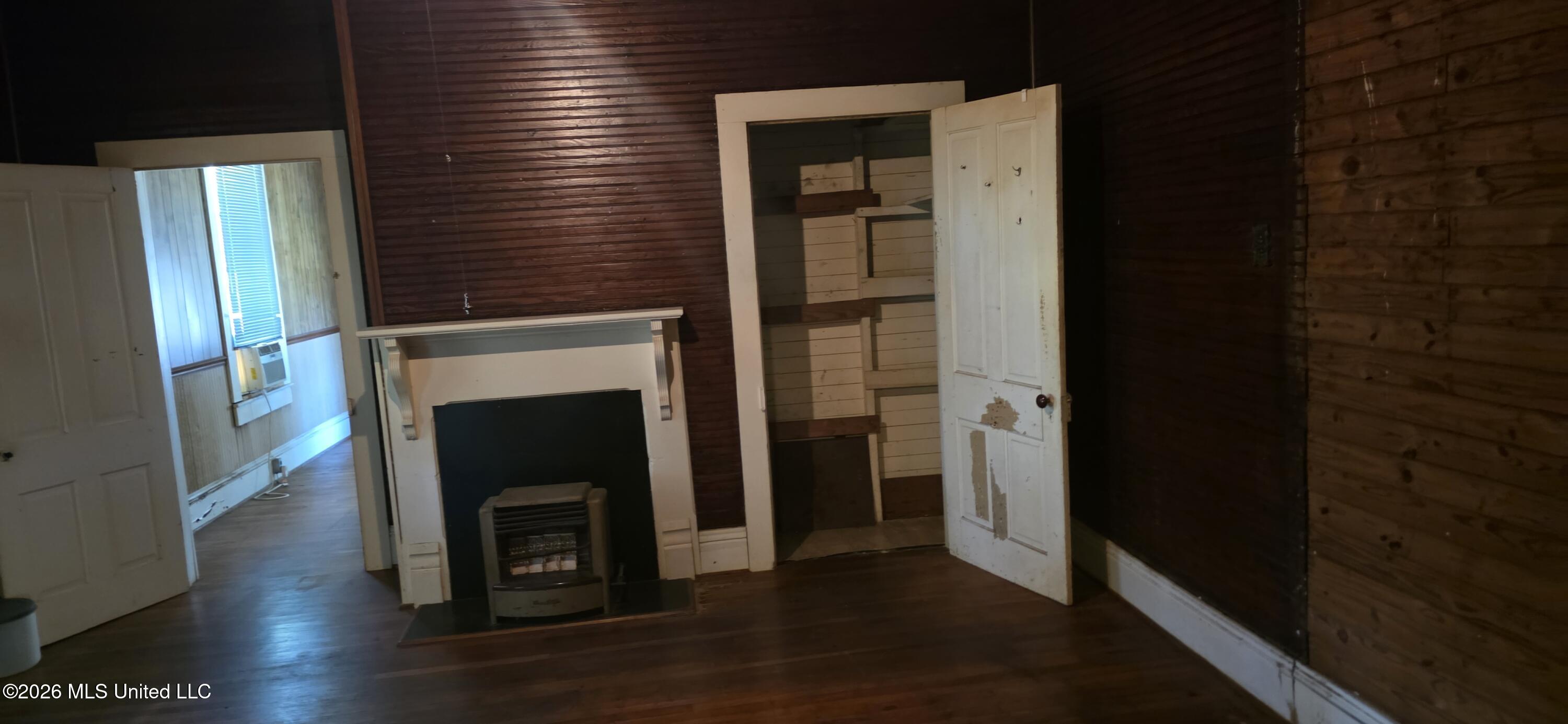 425 Cameron Street Property Photo 33