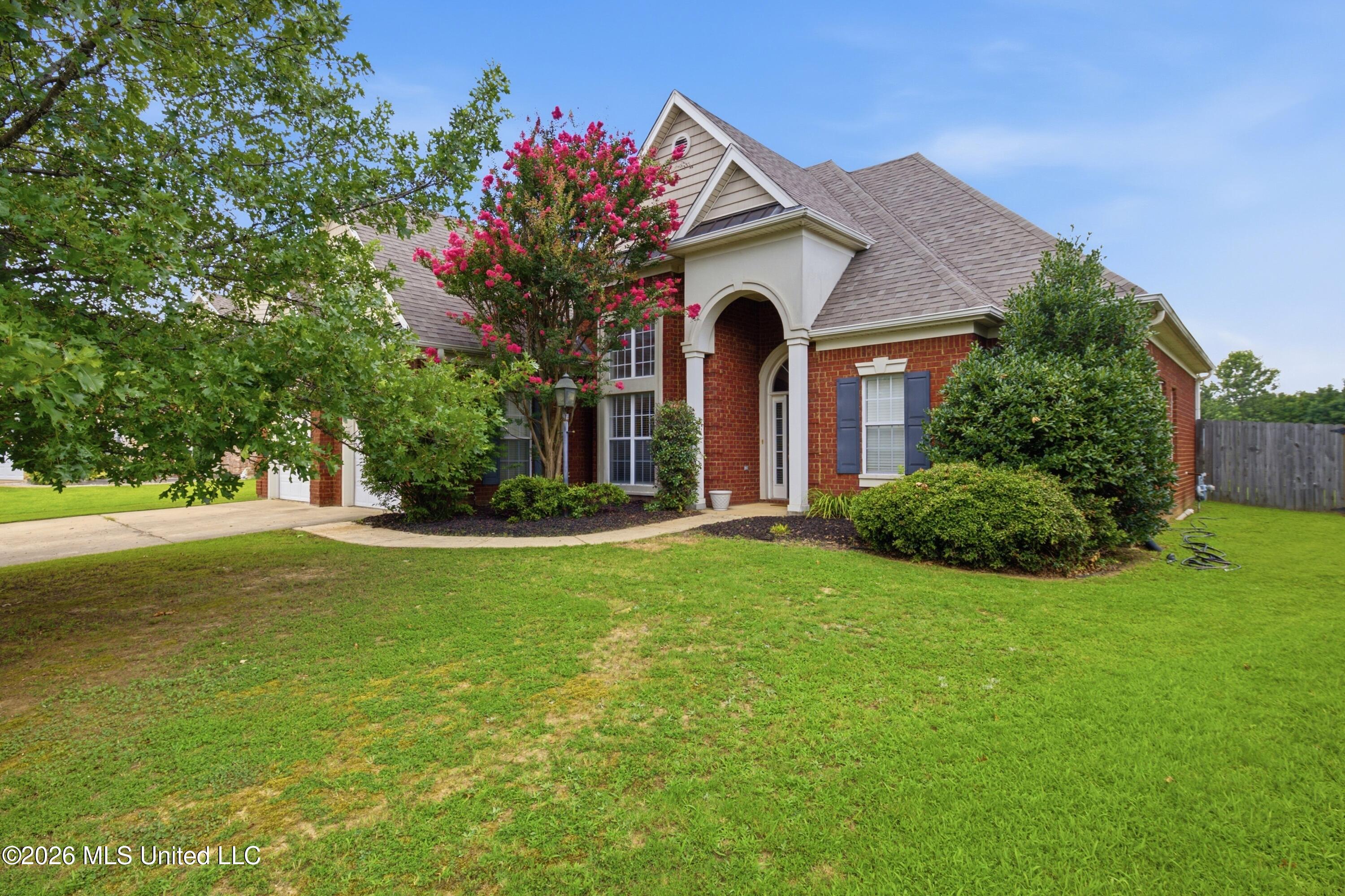 3160 N Rosebrook Circle Property Photo 1