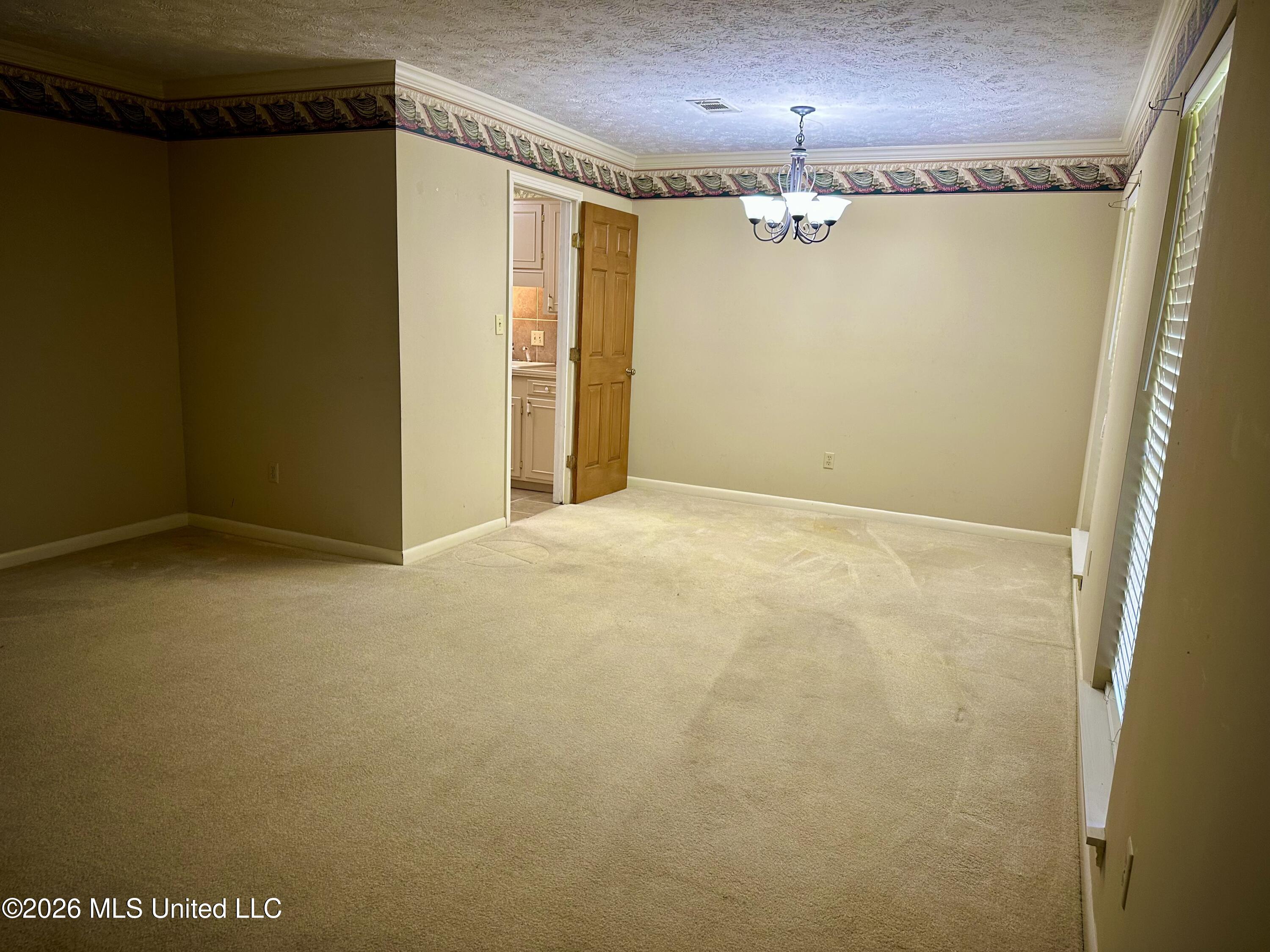 321 Sharon Hills Drive Property Photo 4
