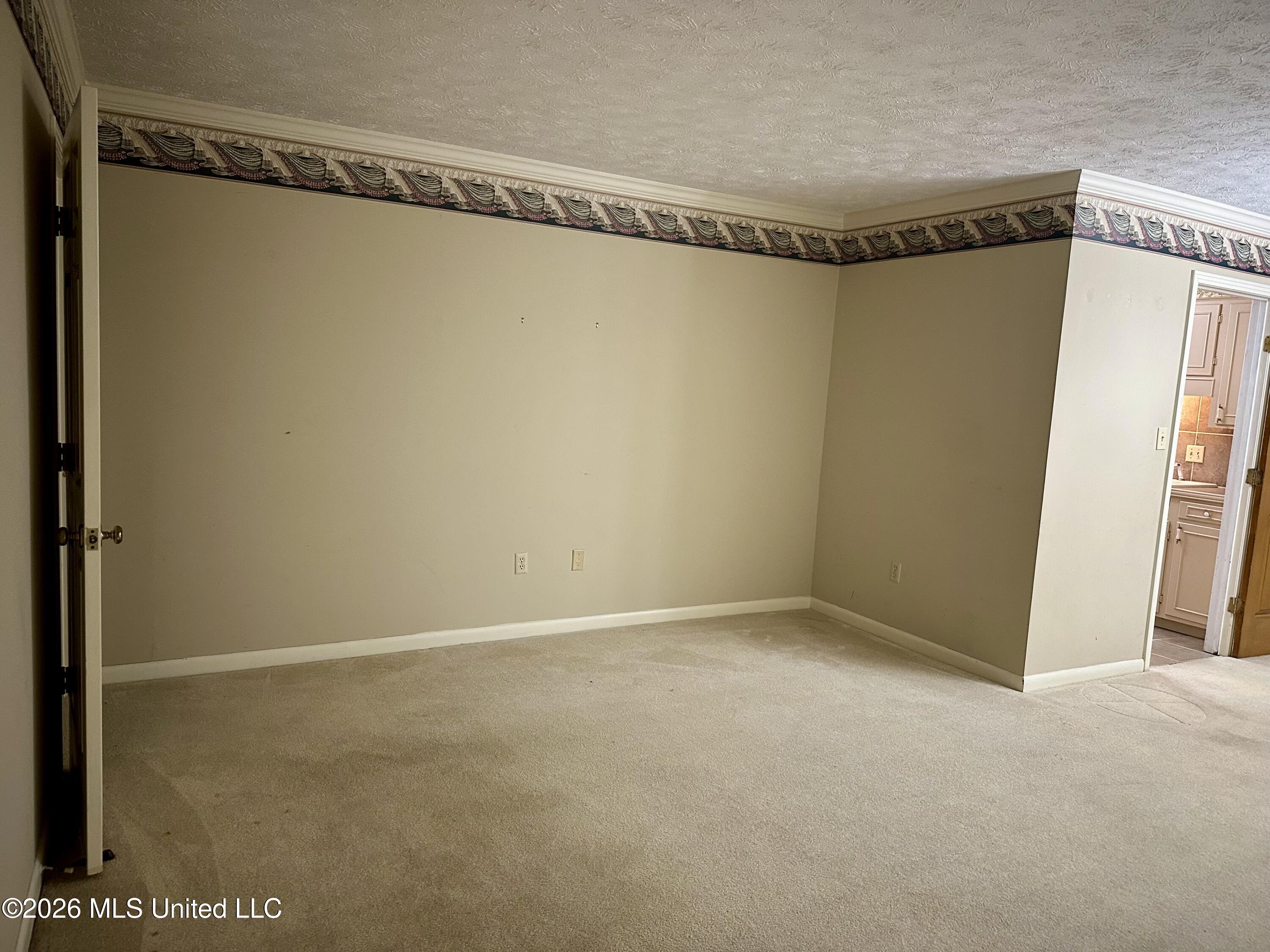321 Sharon Hills Drive Property Photo 6