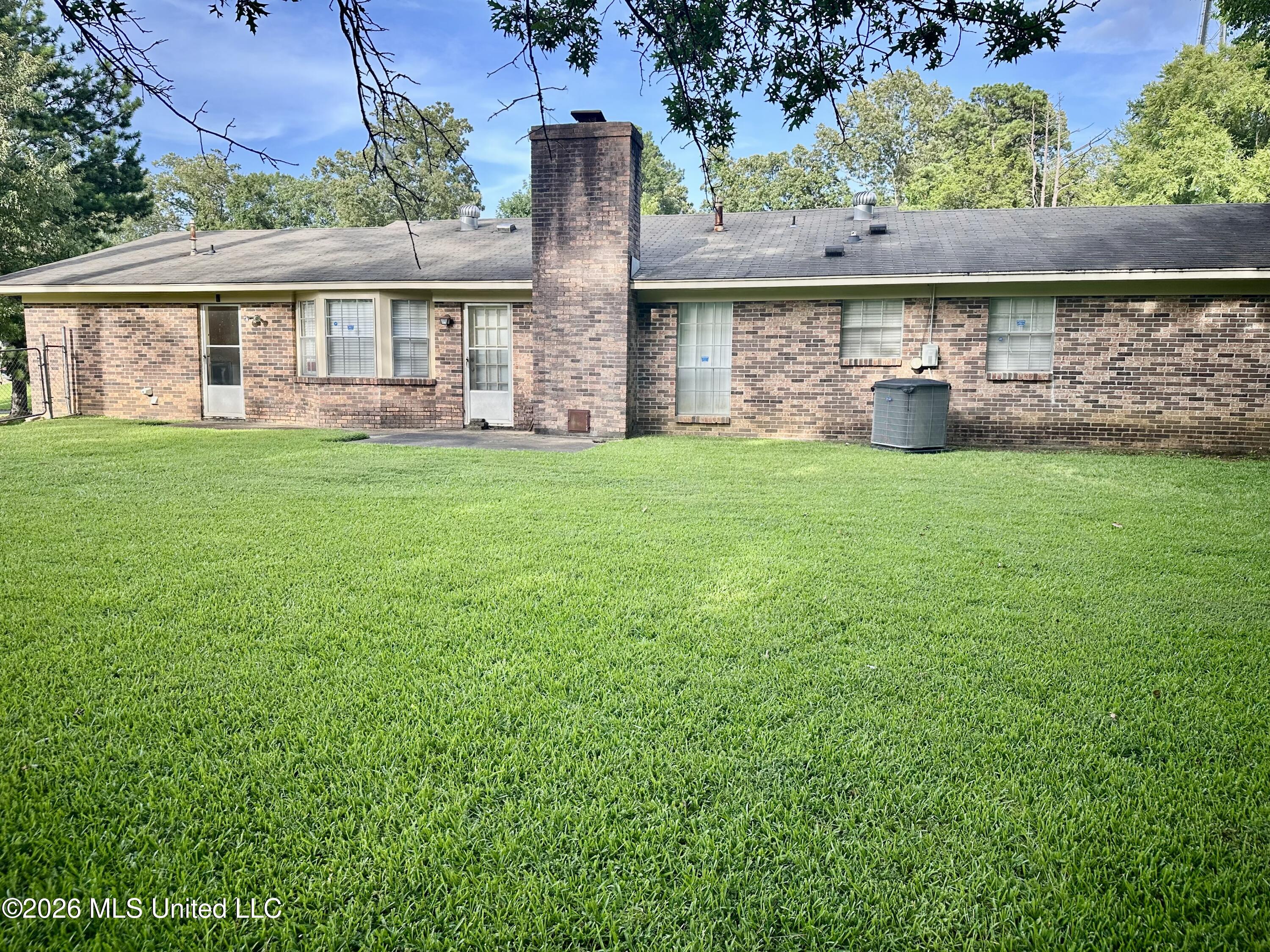 321 Sharon Hills Drive Property Photo 24