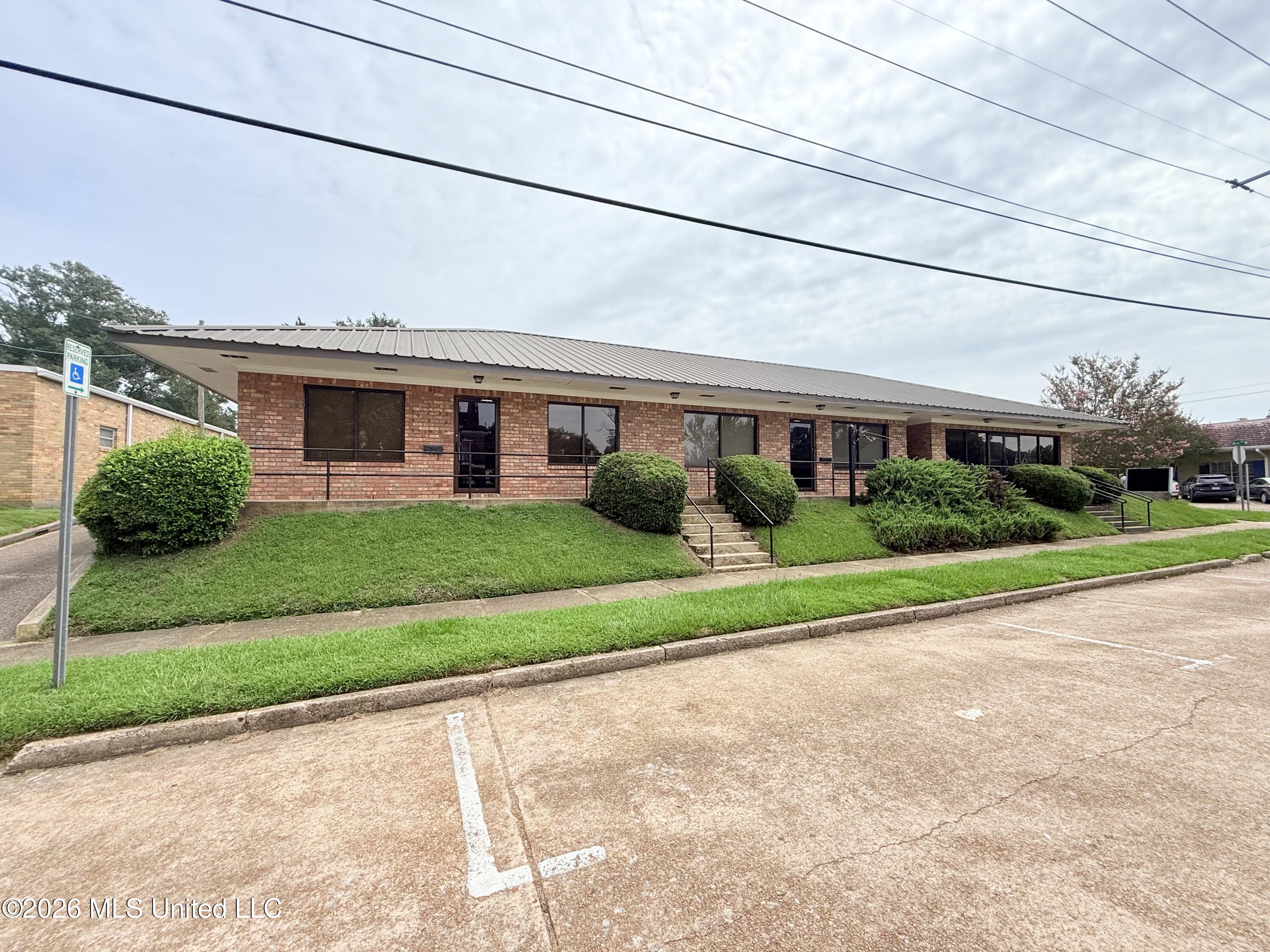 604 Delaware Avenue Property Photo 1