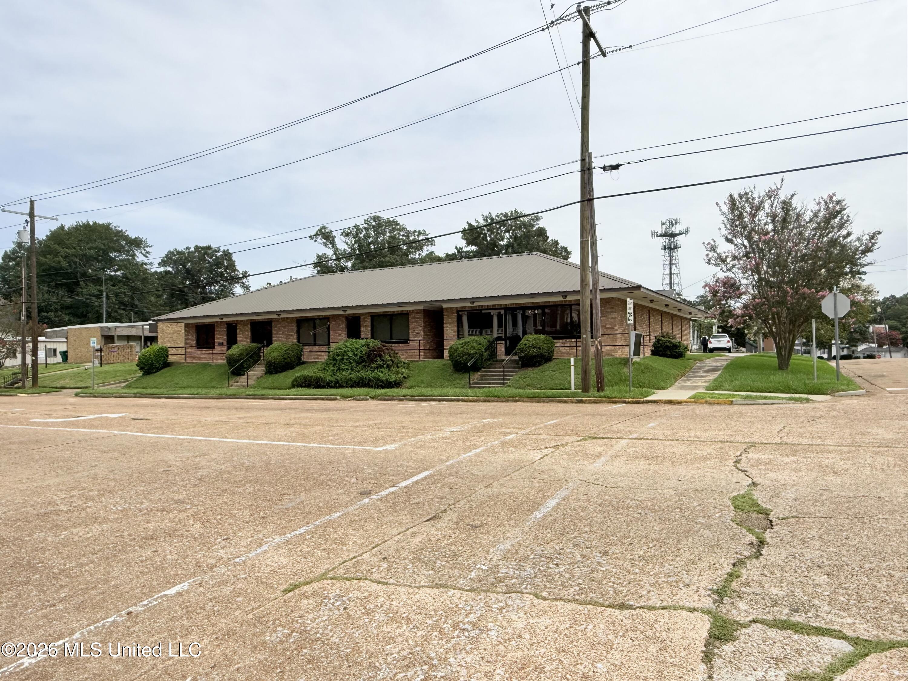 604 Delaware Avenue Property Photo 27