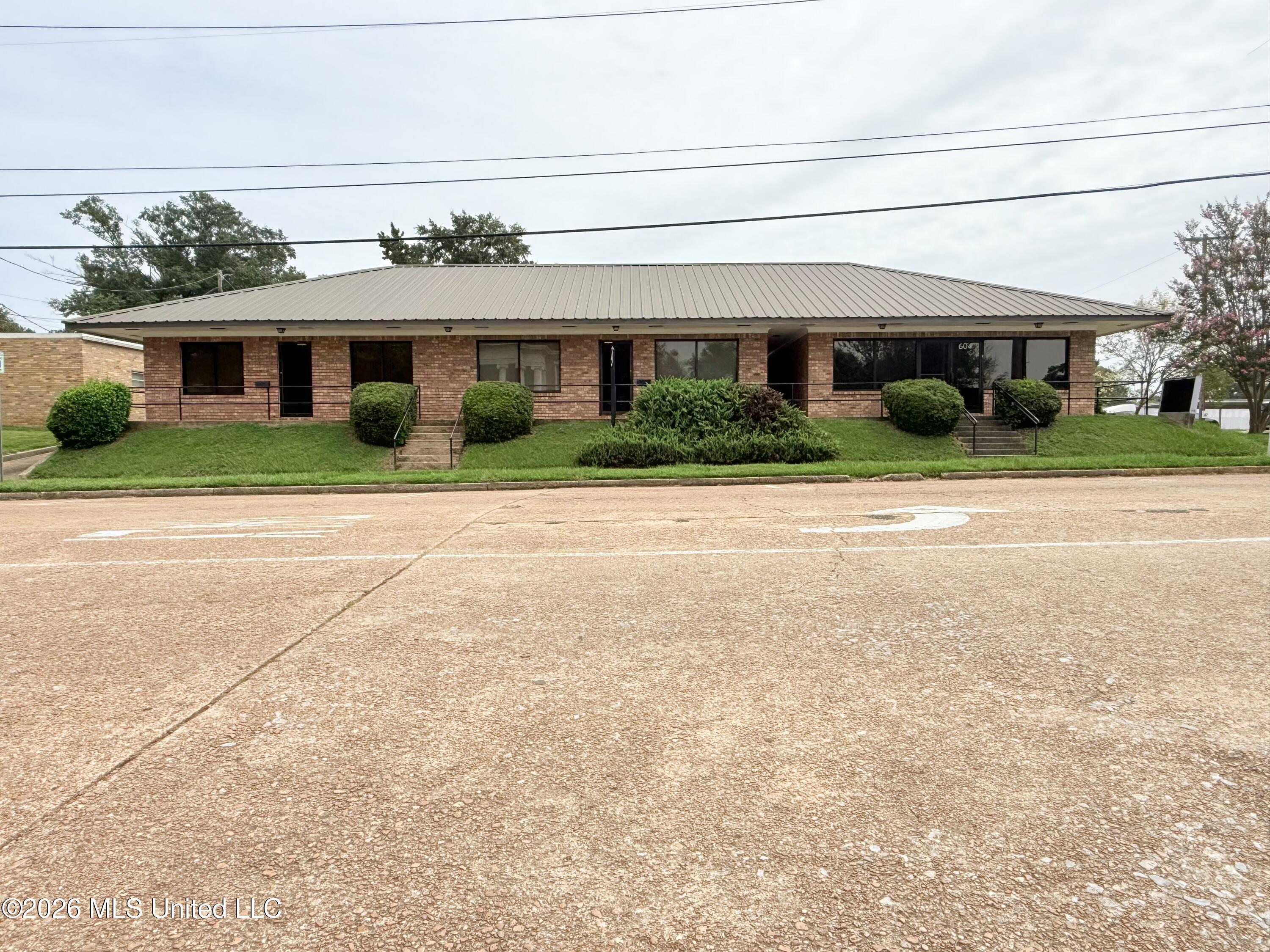 604 Delaware Avenue Property Photo 28