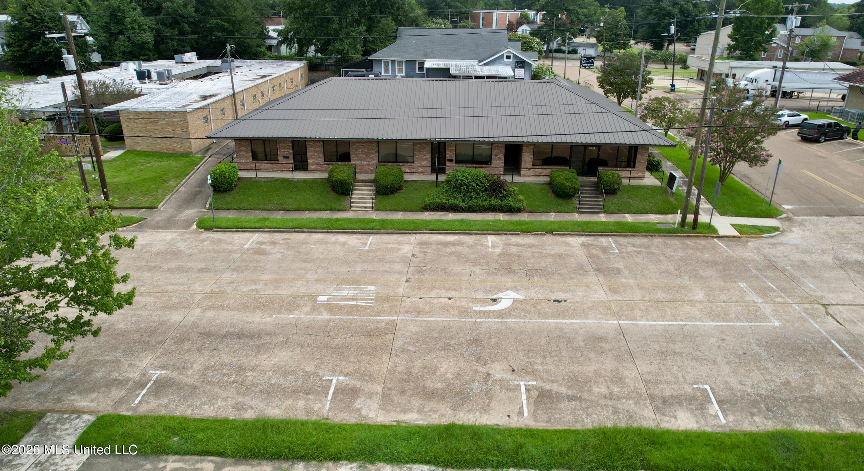 604 Delaware Avenue Property Photo 38