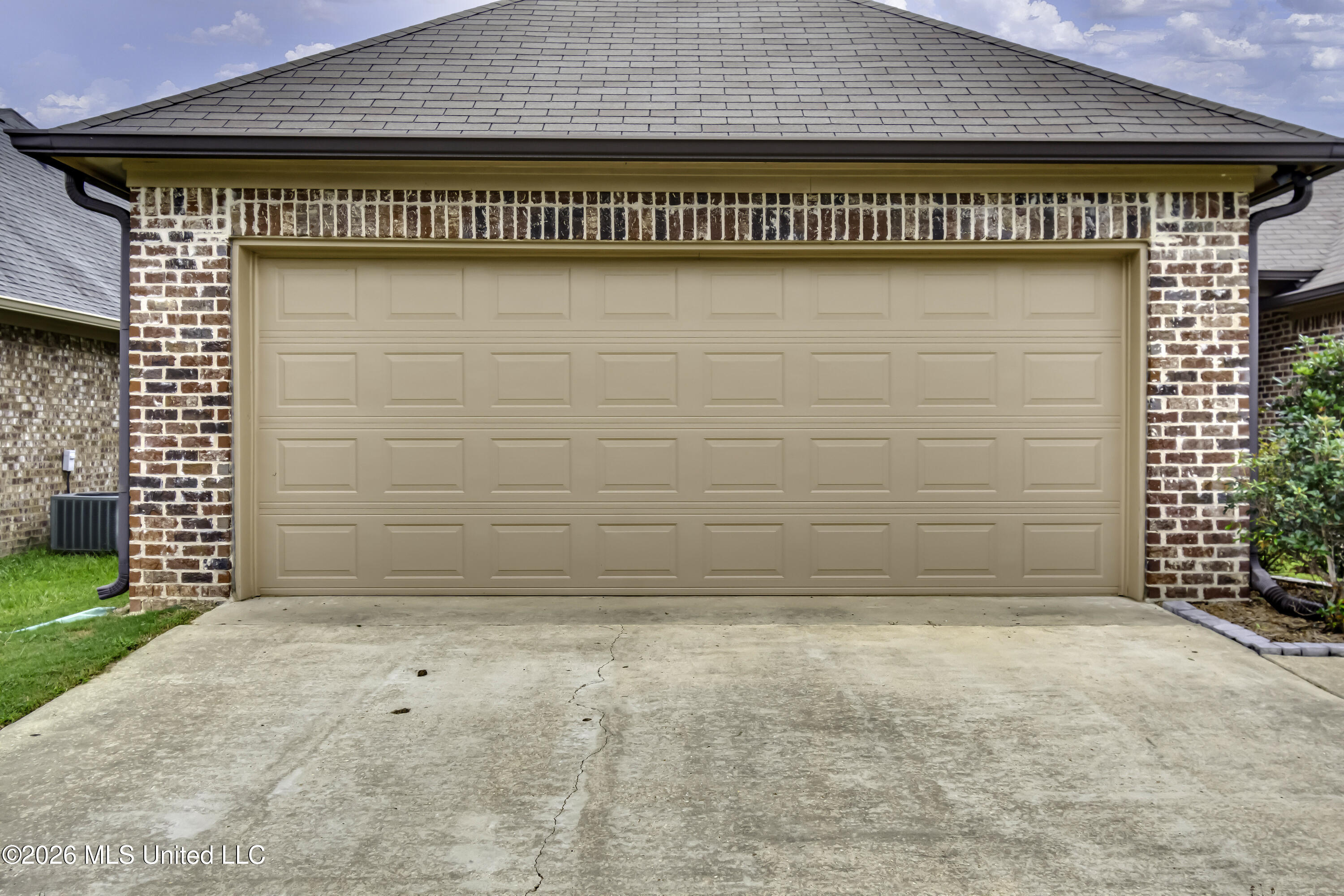303 Ridge Pointe Drive Property Photo 5