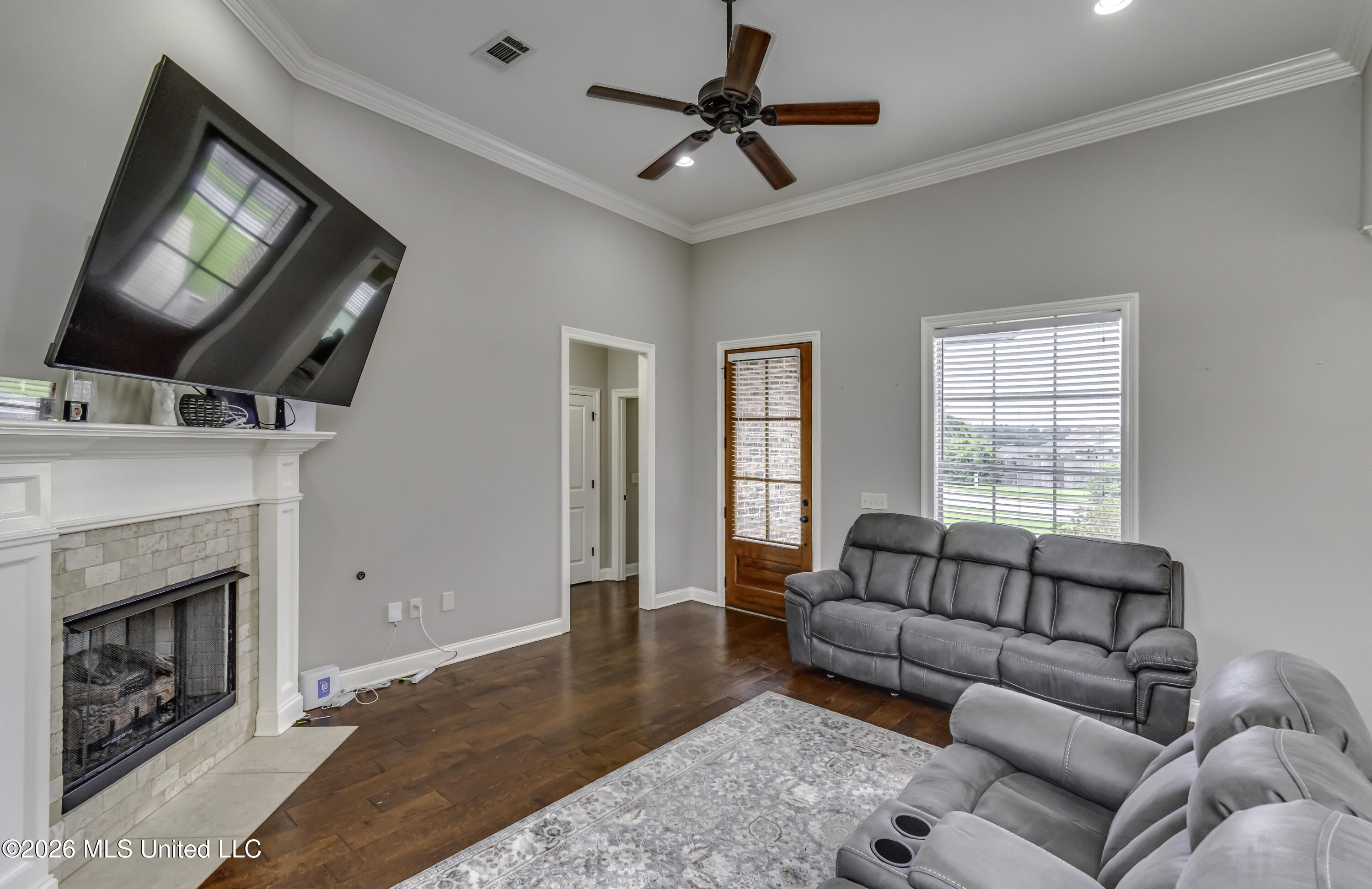 303 Ridge Pointe Drive Property Photo 11