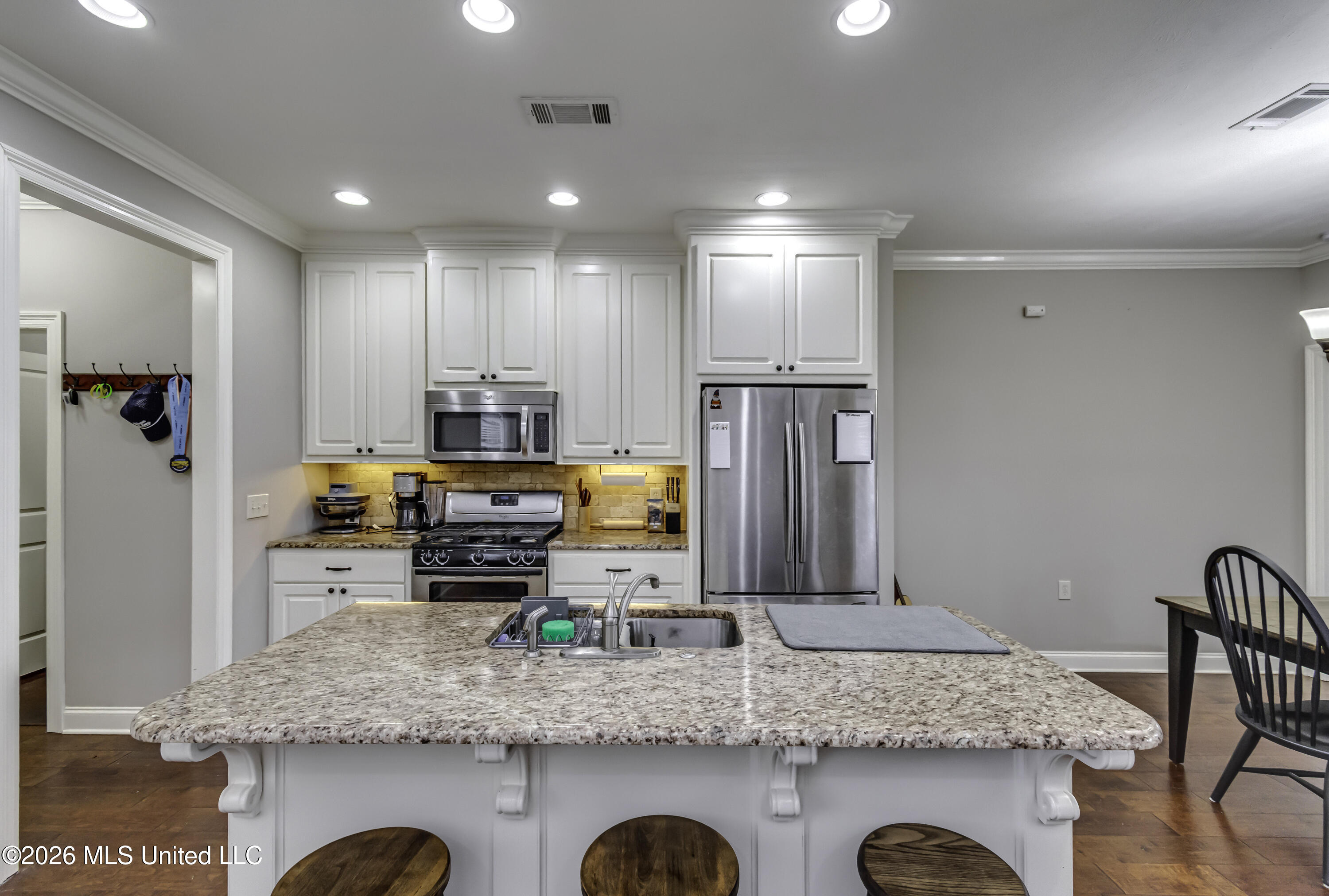 303 Ridge Pointe Drive Property Photo 14