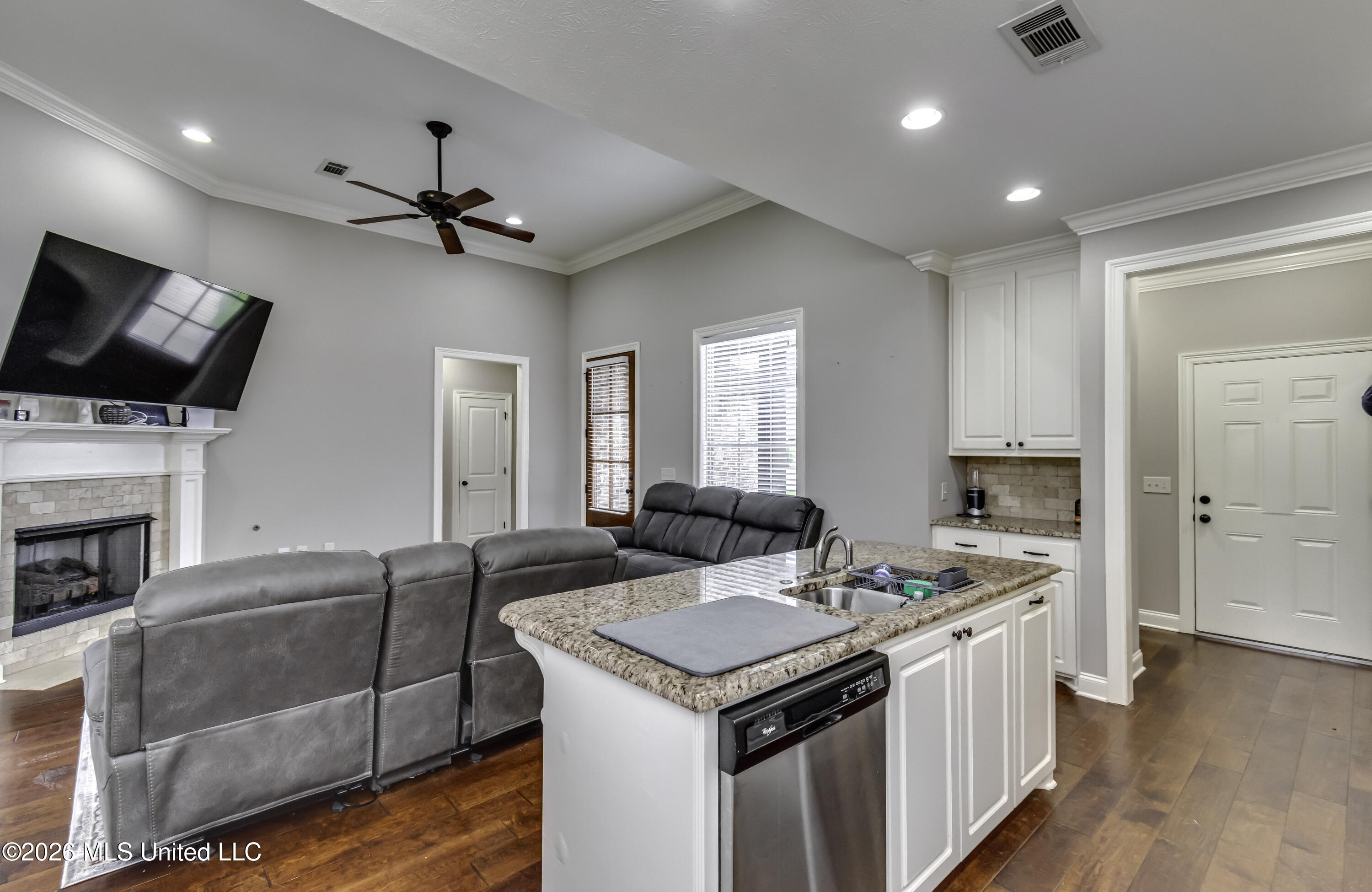303 Ridge Pointe Drive Property Photo 16