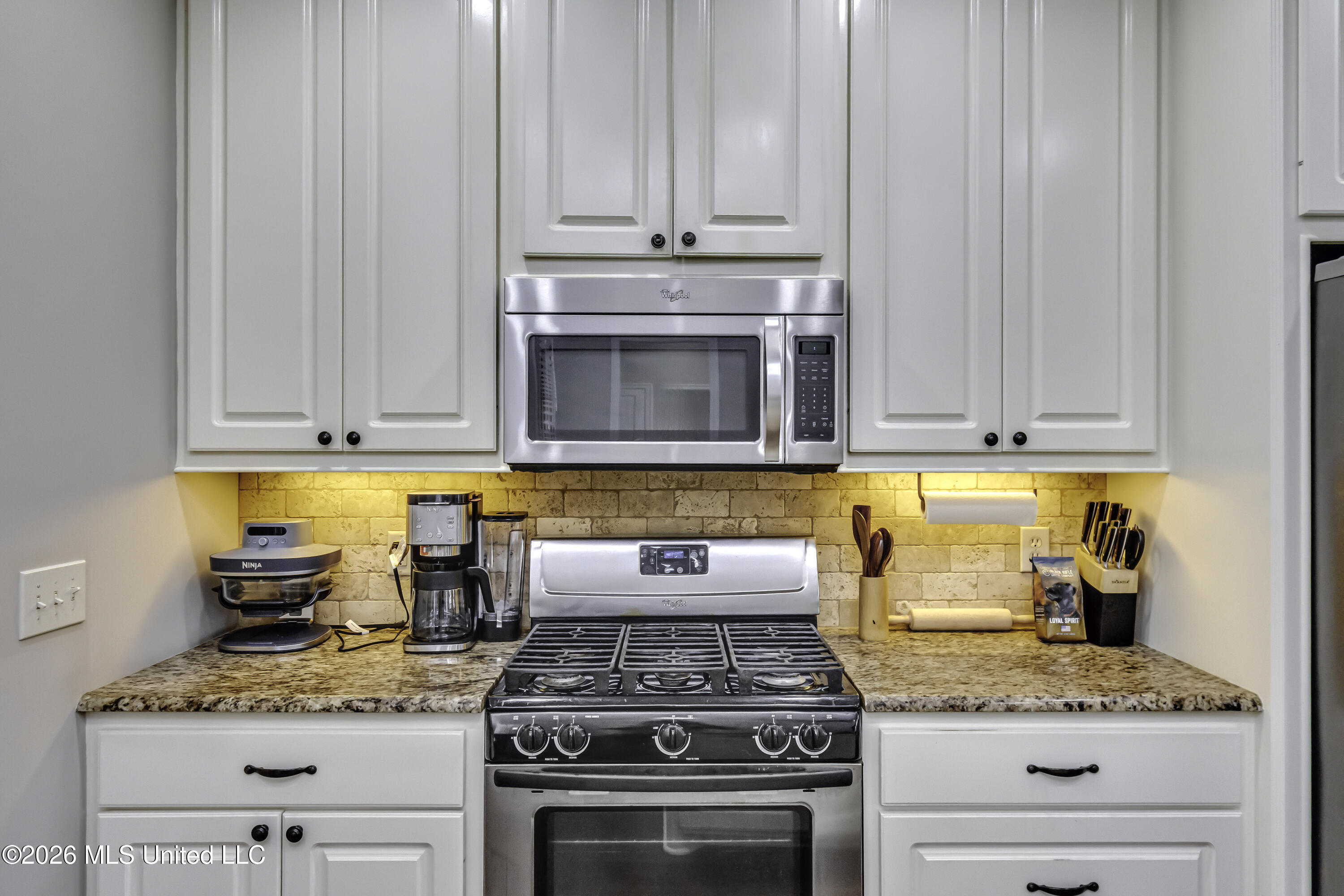 303 Ridge Pointe Drive Property Photo 17