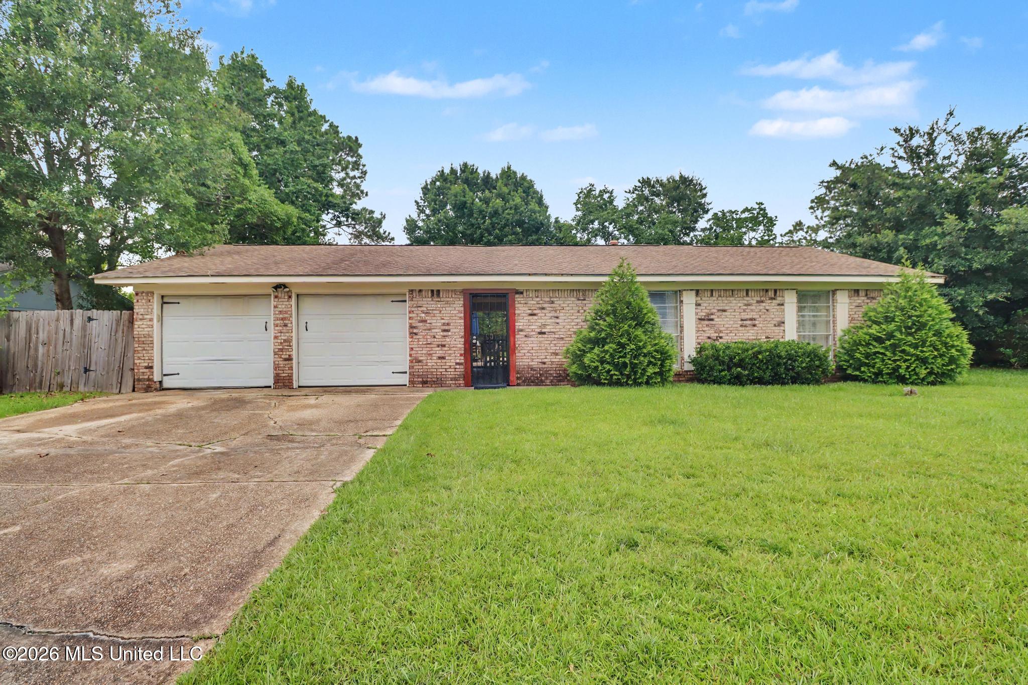 897 Auburn Drive Property Photo 1