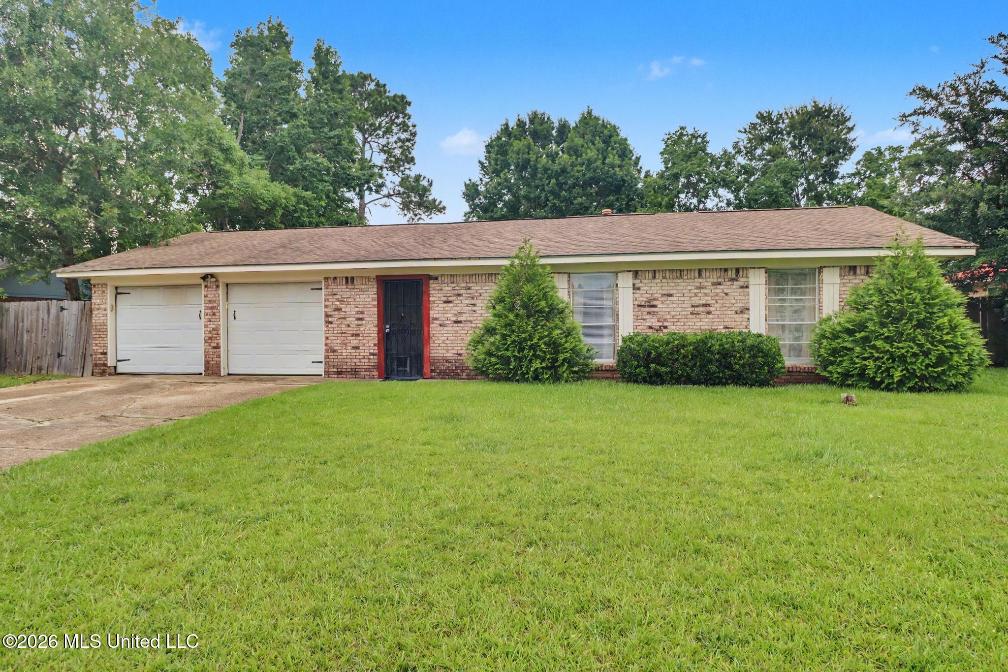 897 Auburn Drive Property Photo 2