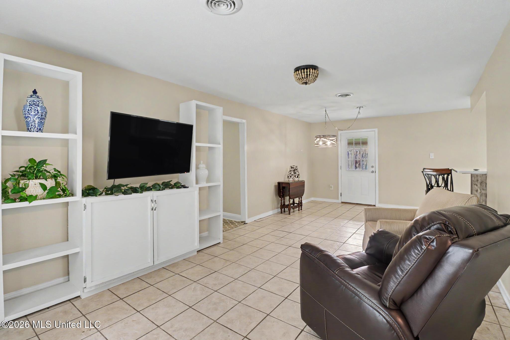 897 Auburn Drive Property Photo 10