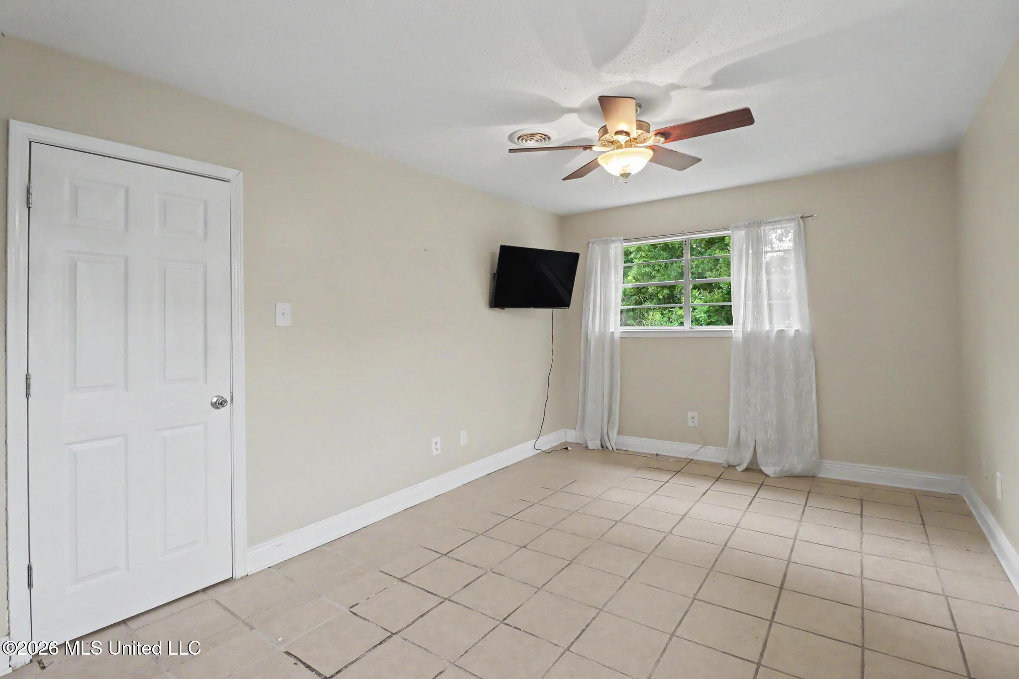 897 Auburn Drive Property Photo 16