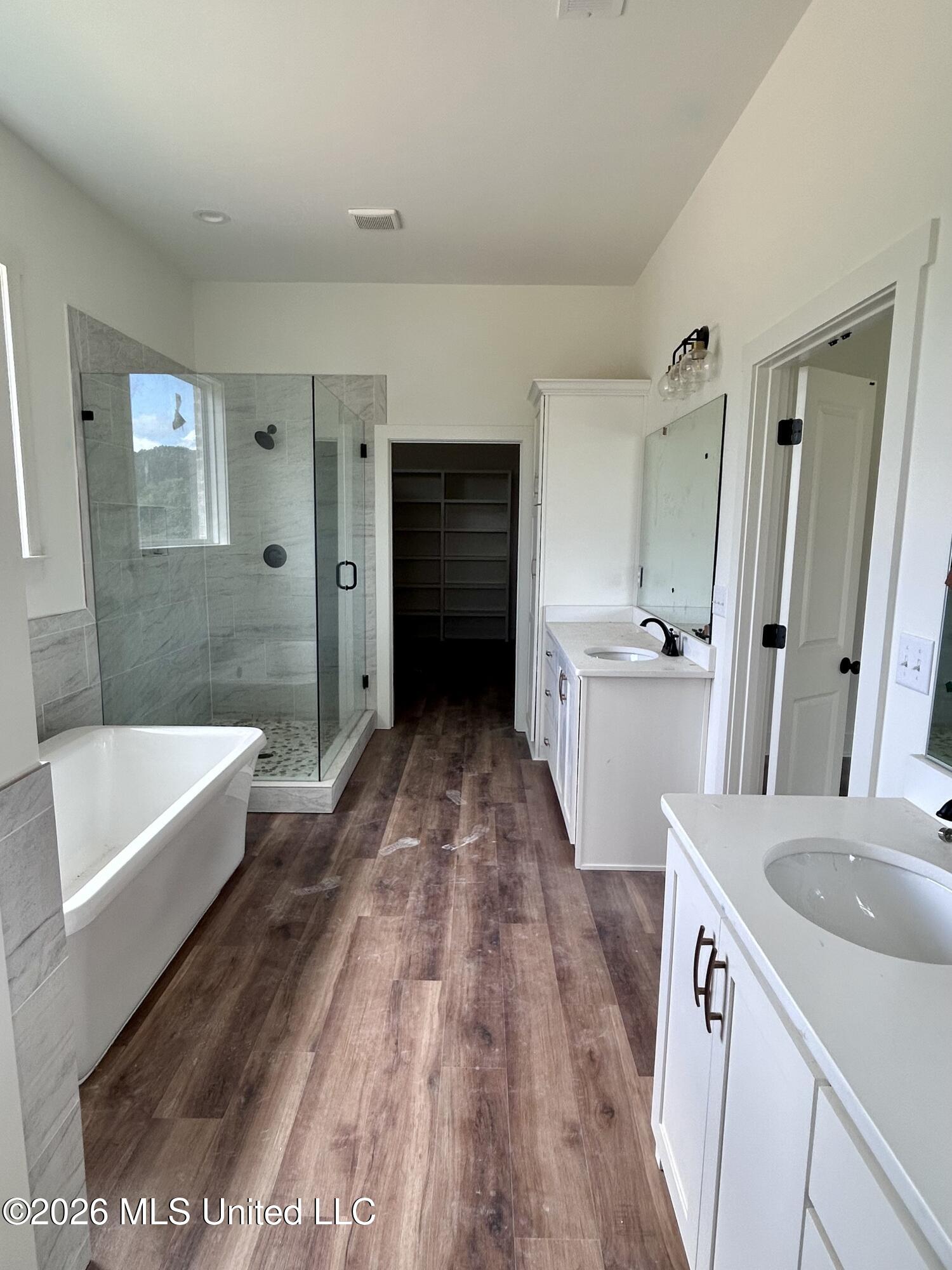 1316 Pebble Cove South Property Photo 6