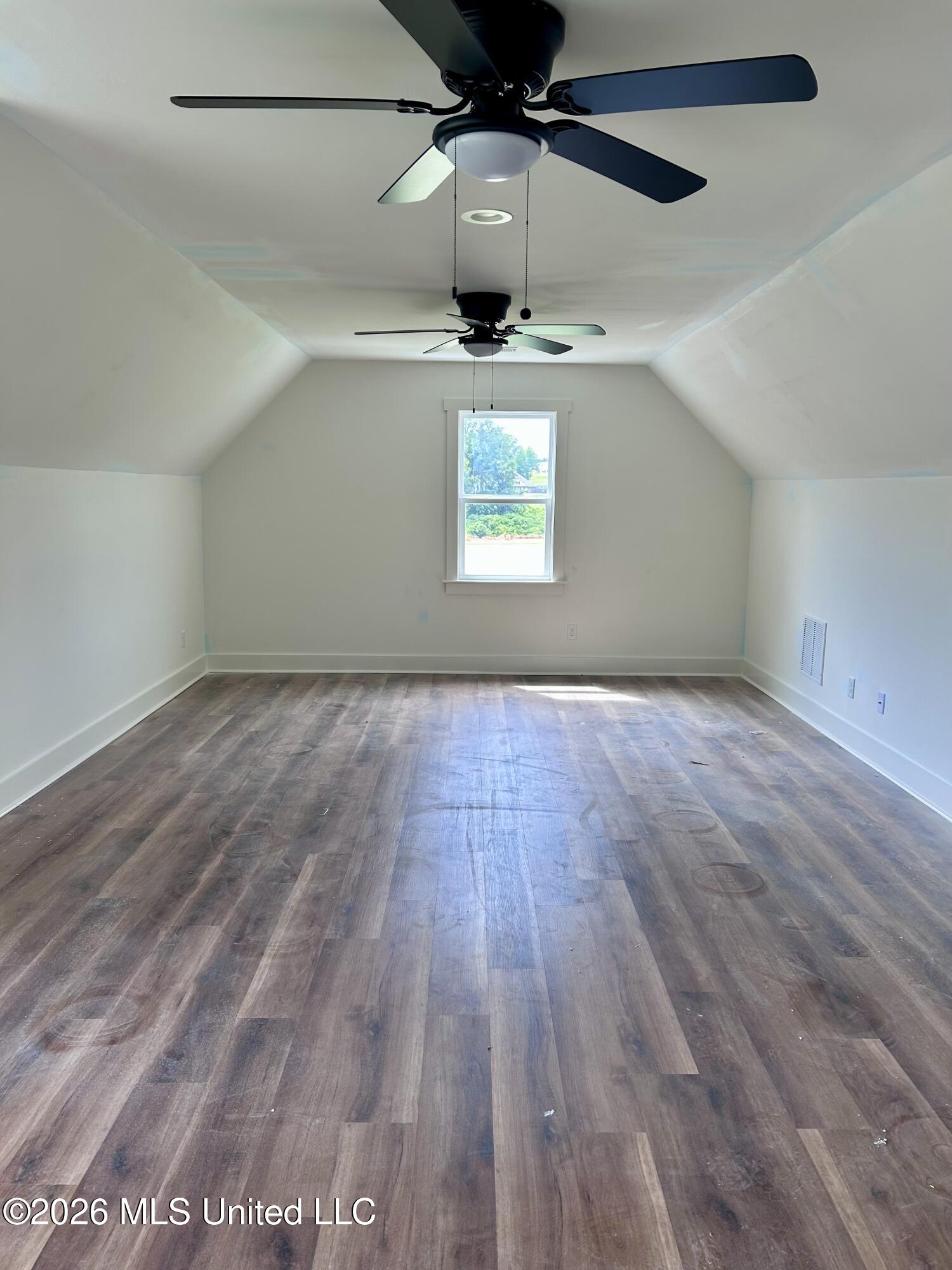 1316 Pebble Cove South Property Photo 9