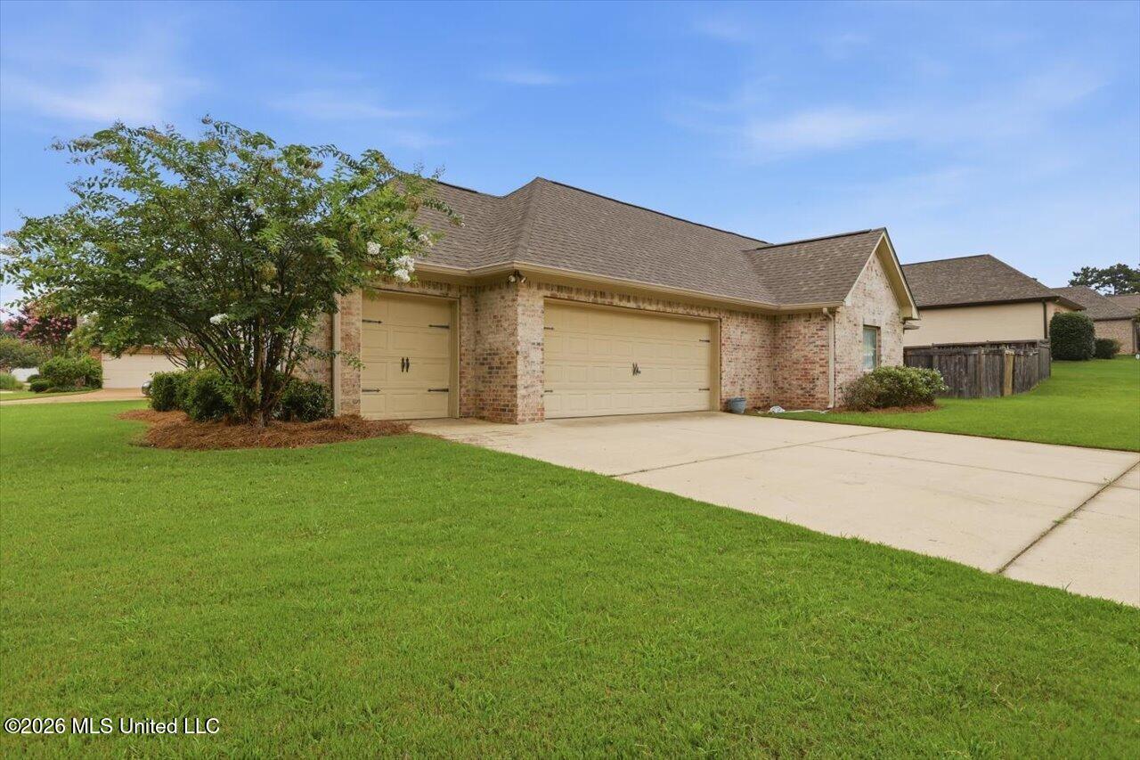 109 Mullherrin Drive Property Photo 4