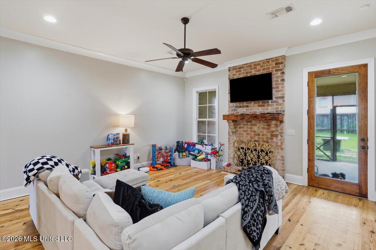 109 Mullherrin Drive Property Photo 10