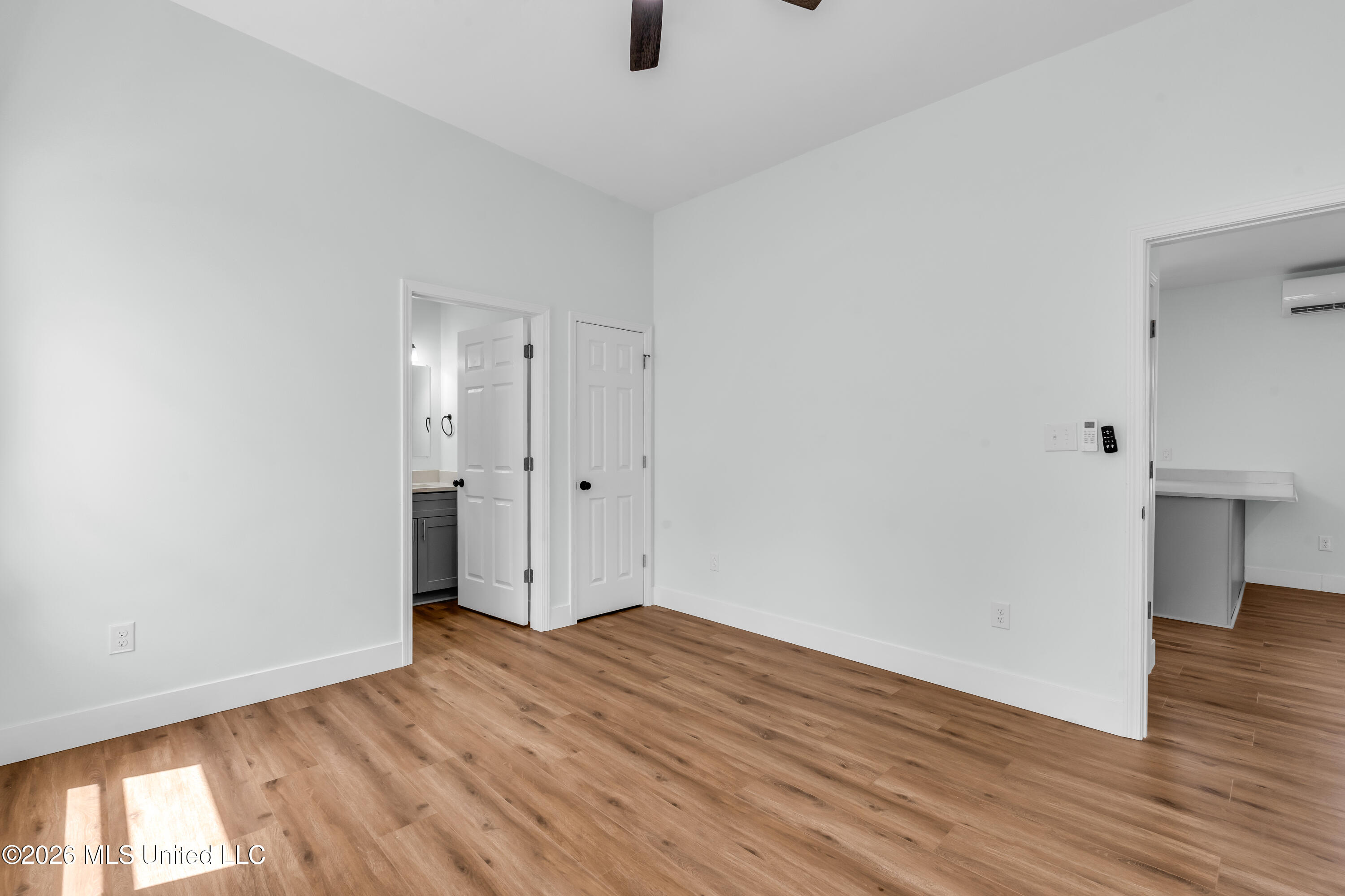 6091 E Adams Property Photo 16