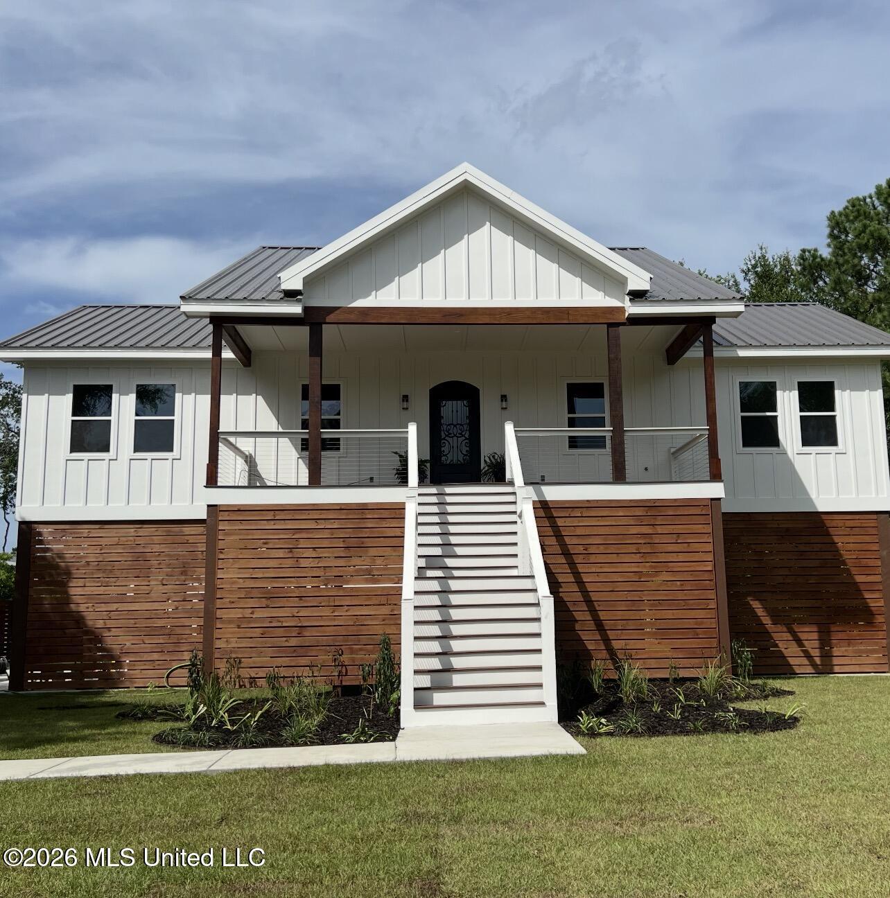 120 Grosvenor Place Property Photo 1