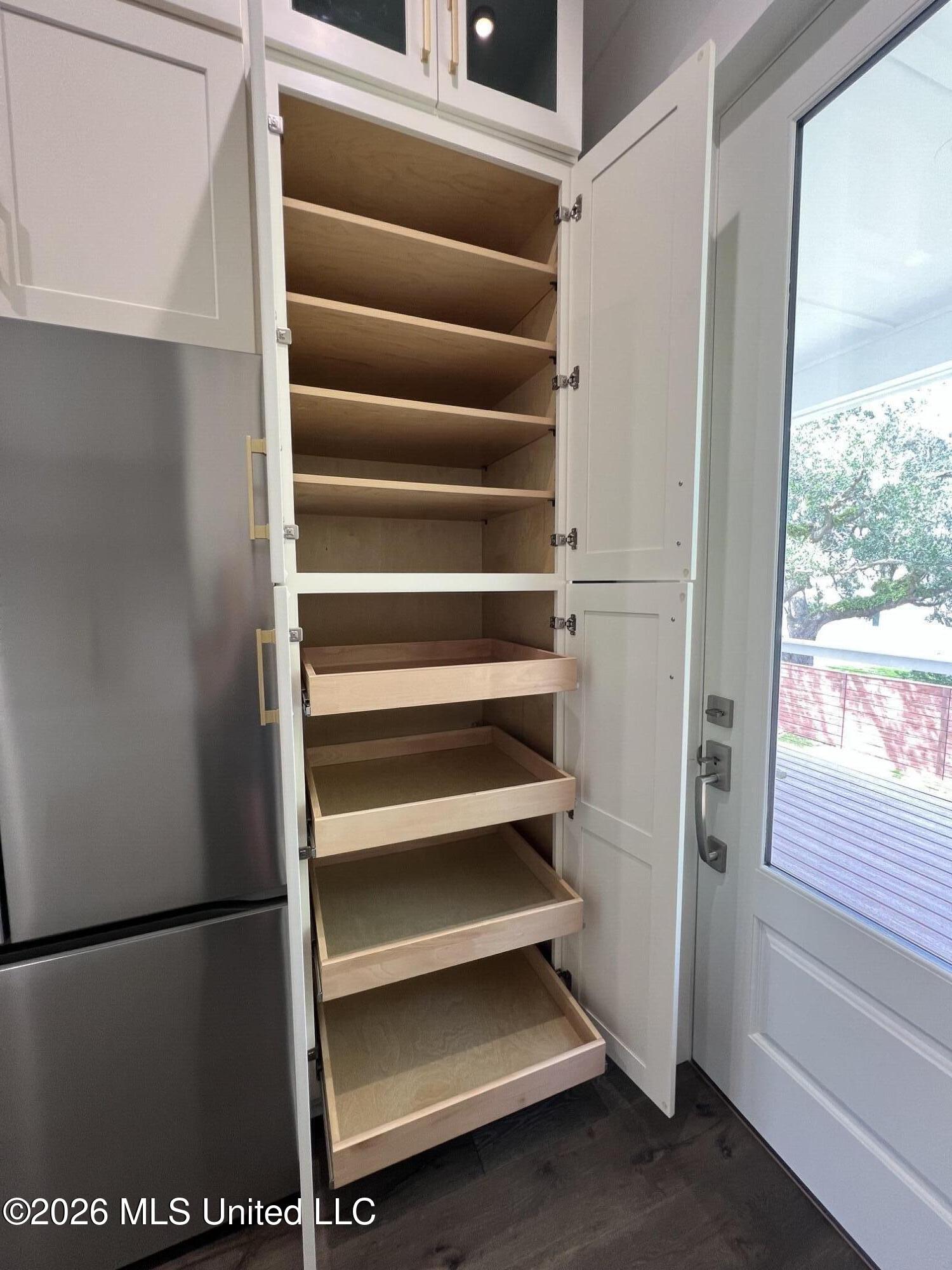 120 Grosvenor Place Property Photo 16