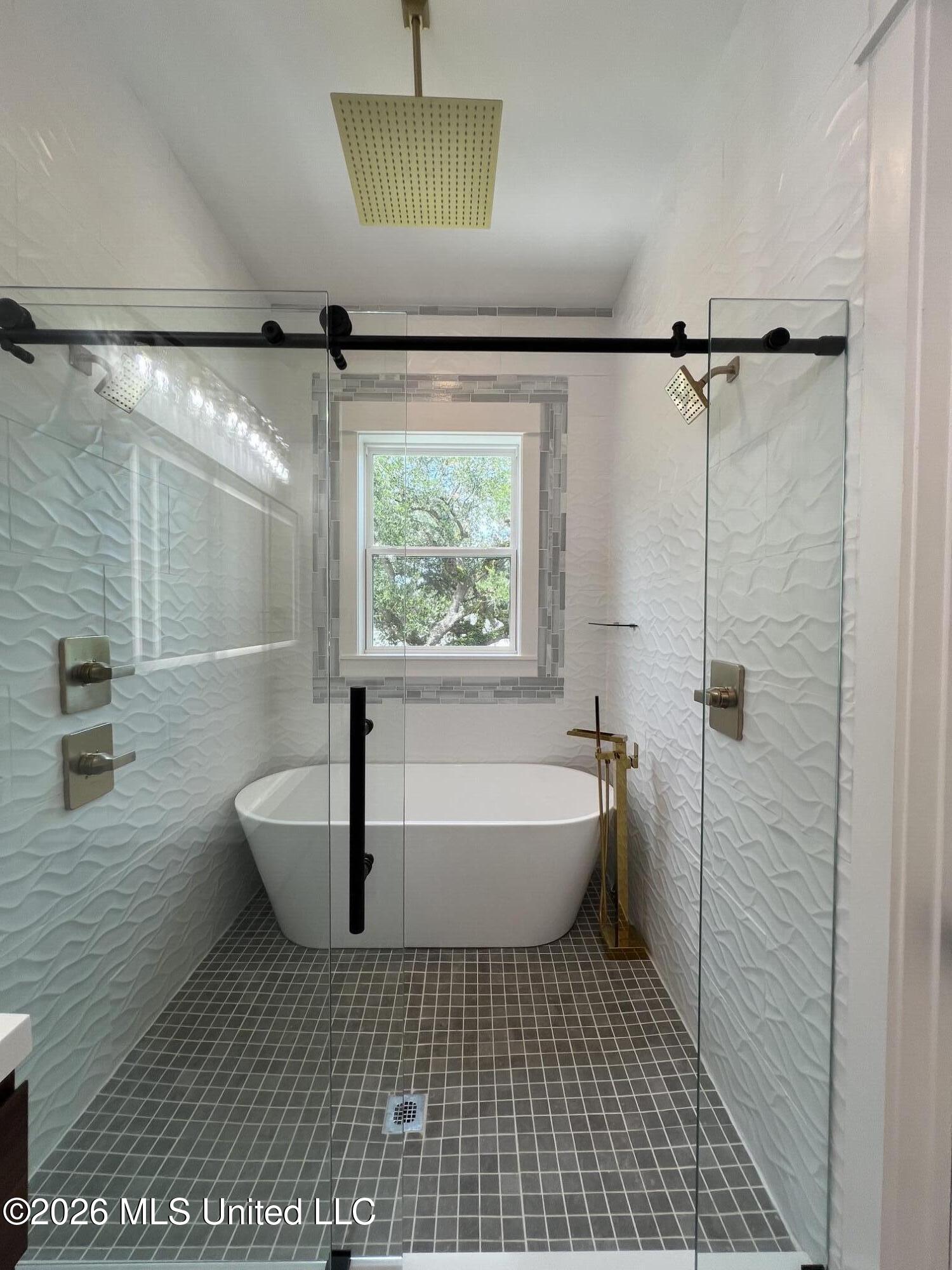 120 Grosvenor Place Property Photo 25